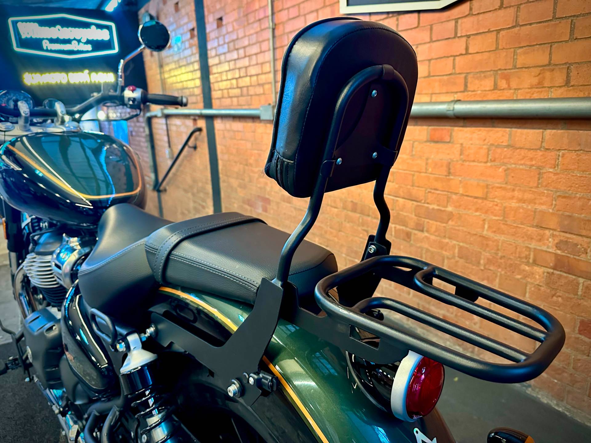 ROYAL ENFIELD METEOR 650 INTERSTELLAR