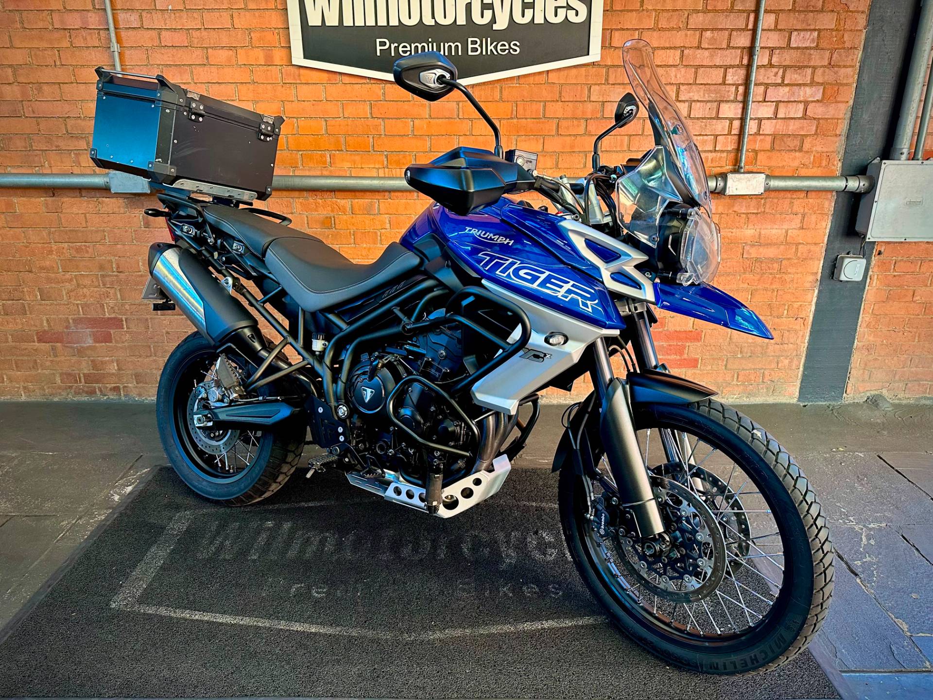 TRIUMPH TIGER 800 XCX