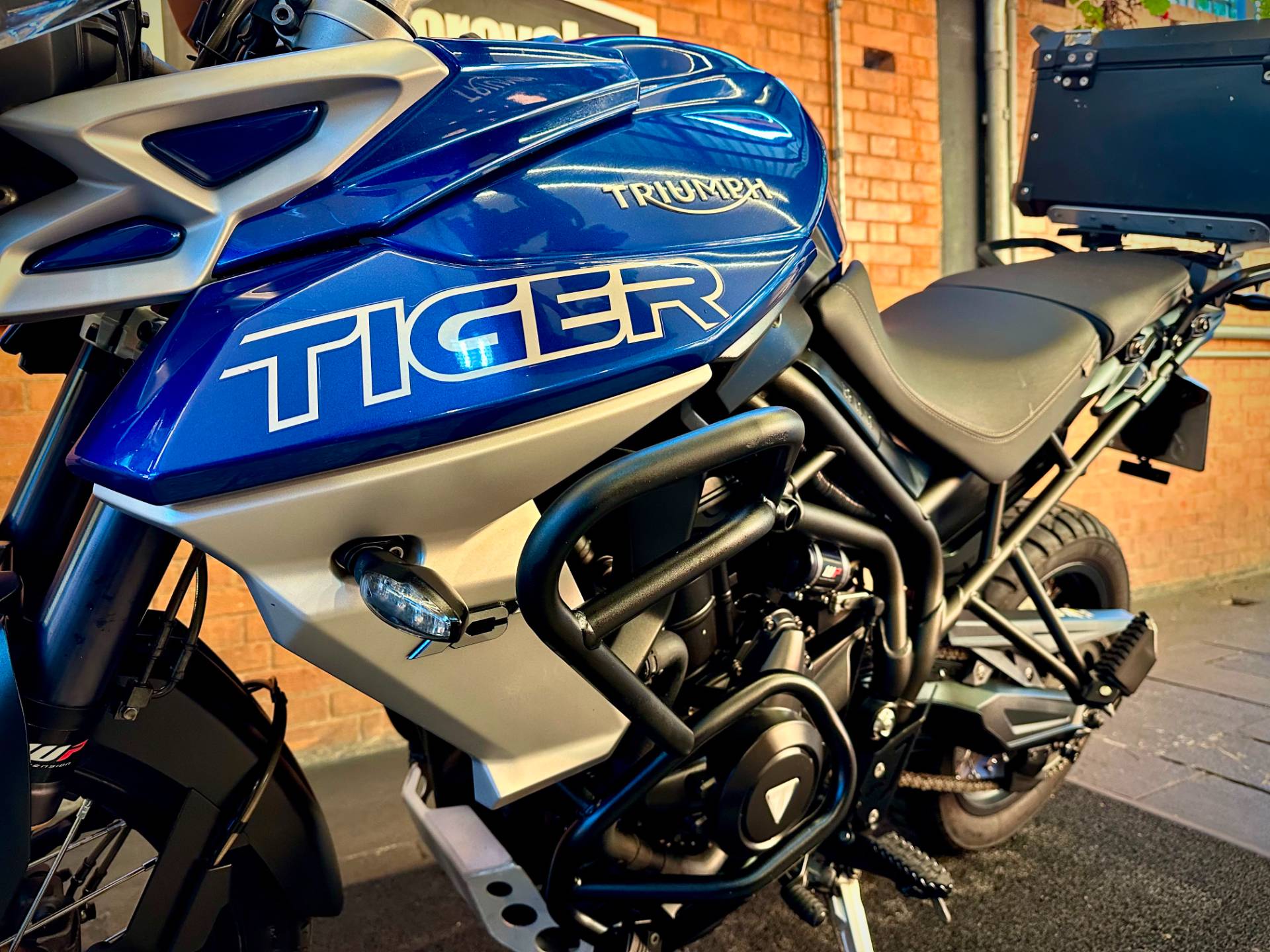TRIUMPH TIGER 800 XCX