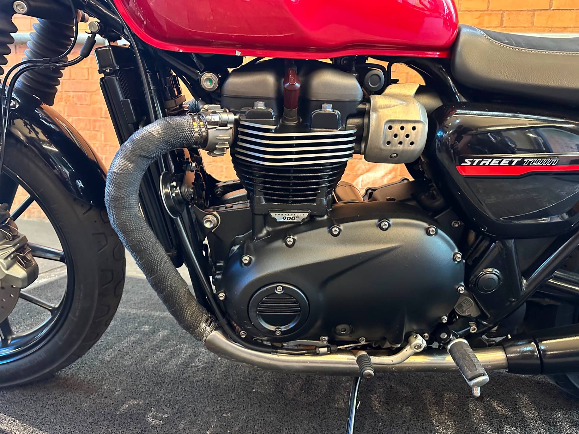 TRIUMPH STREET TWIN