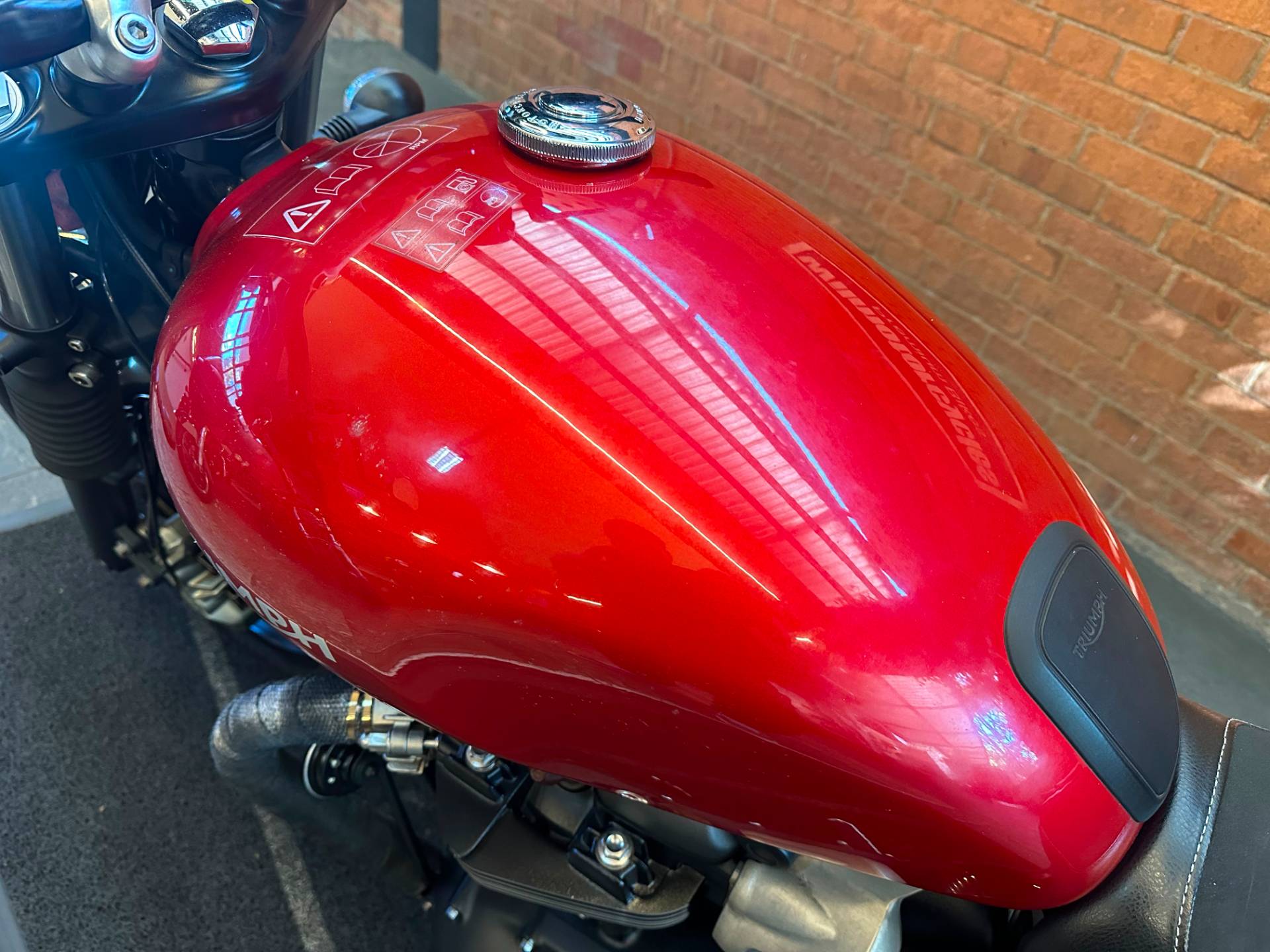 TRIUMPH STREET TWIN