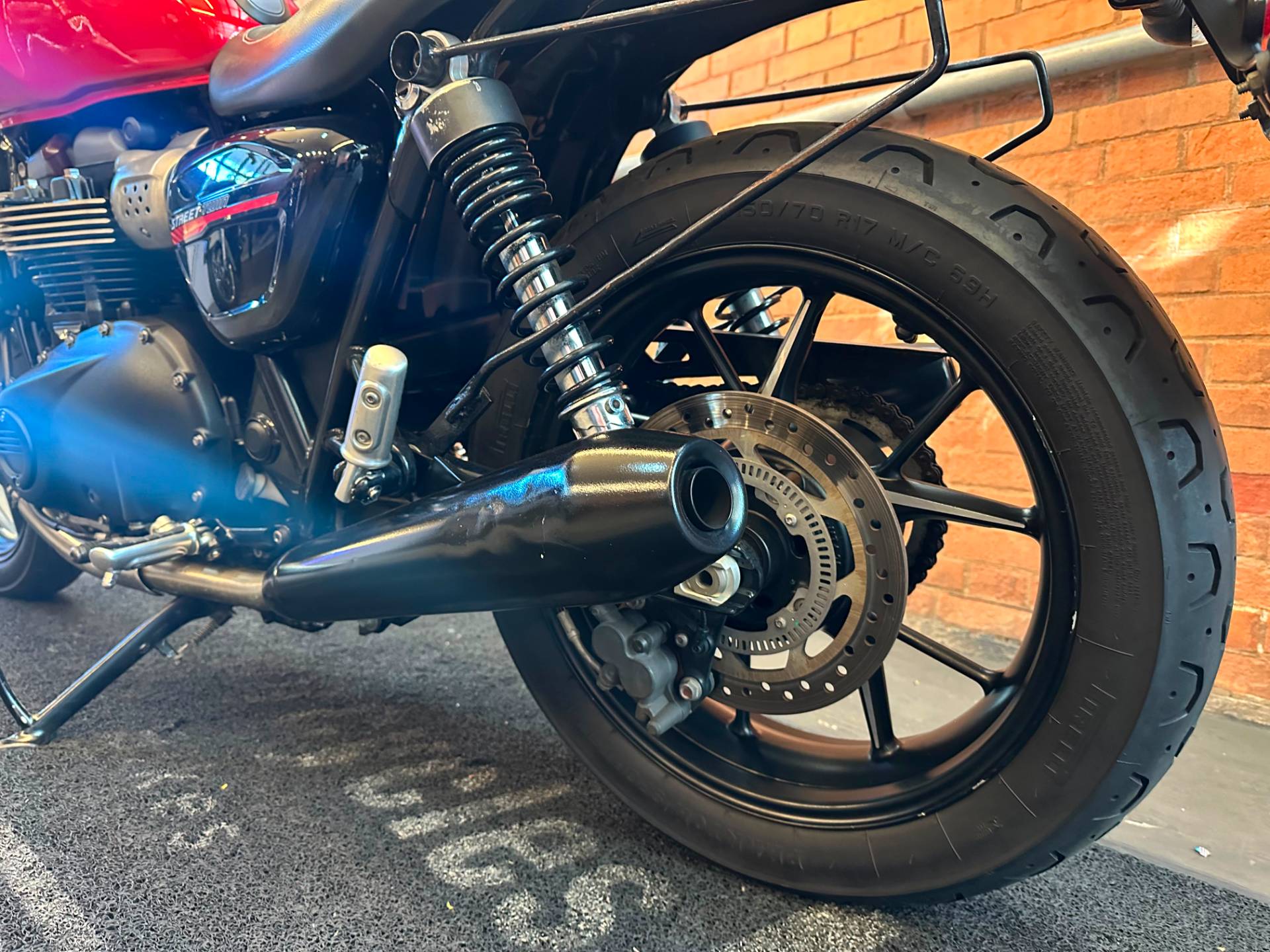TRIUMPH STREET TWIN