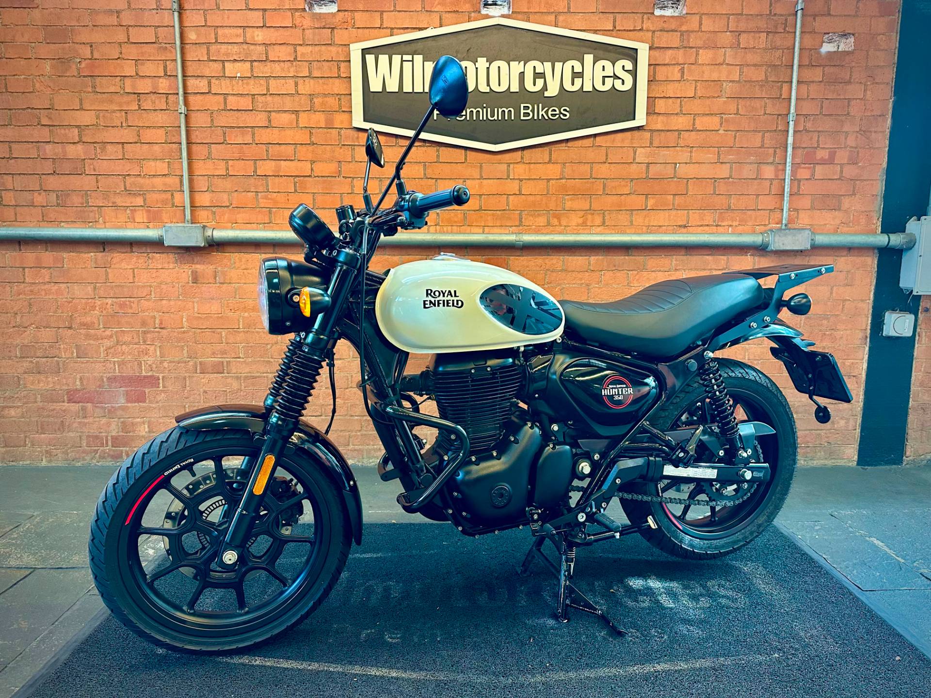 ROYAL ENFIELD HUNTER 350