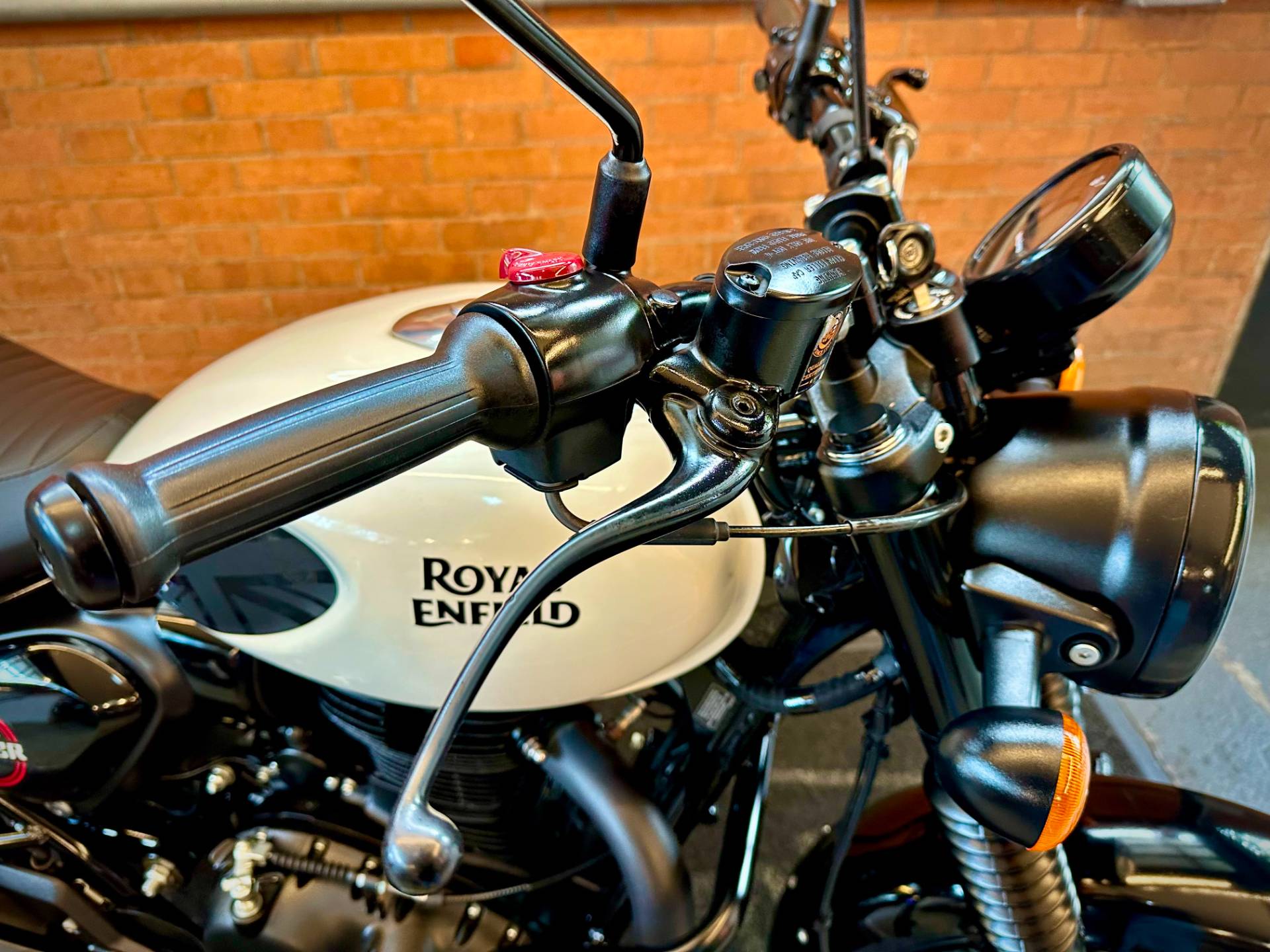 ROYAL ENFIELD HUNTER 350