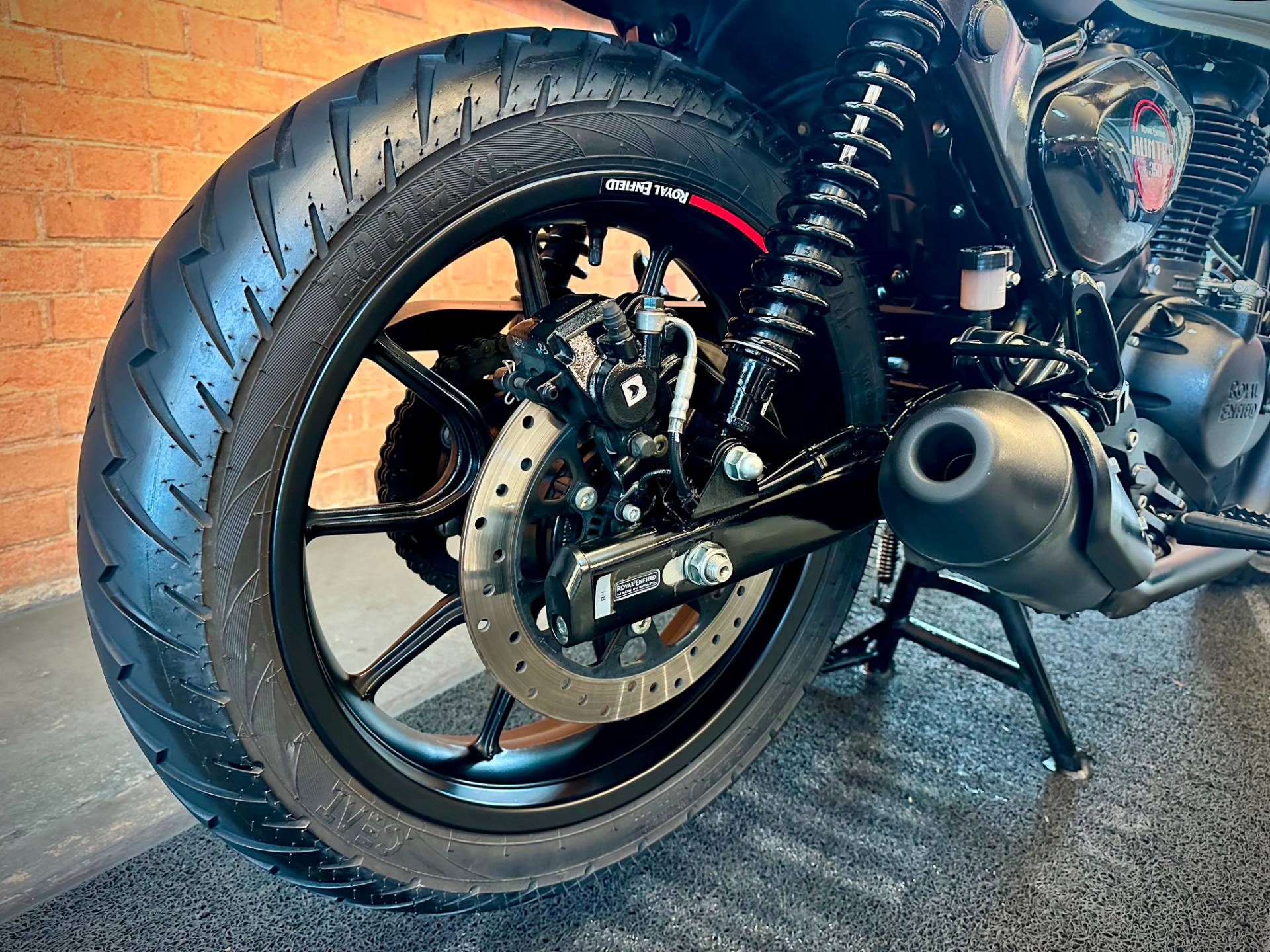ROYAL ENFIELD HUNTER 350