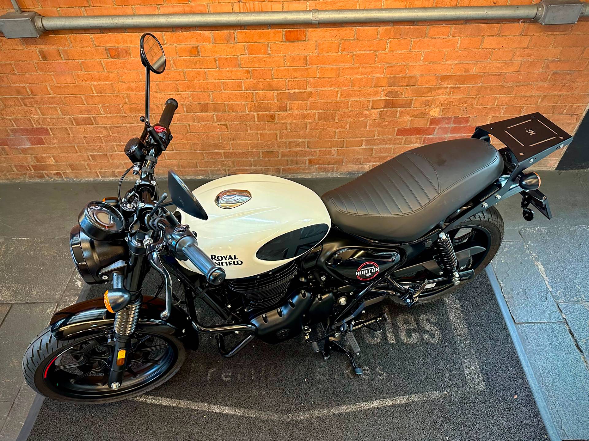 ROYAL ENFIELD HUNTER 350