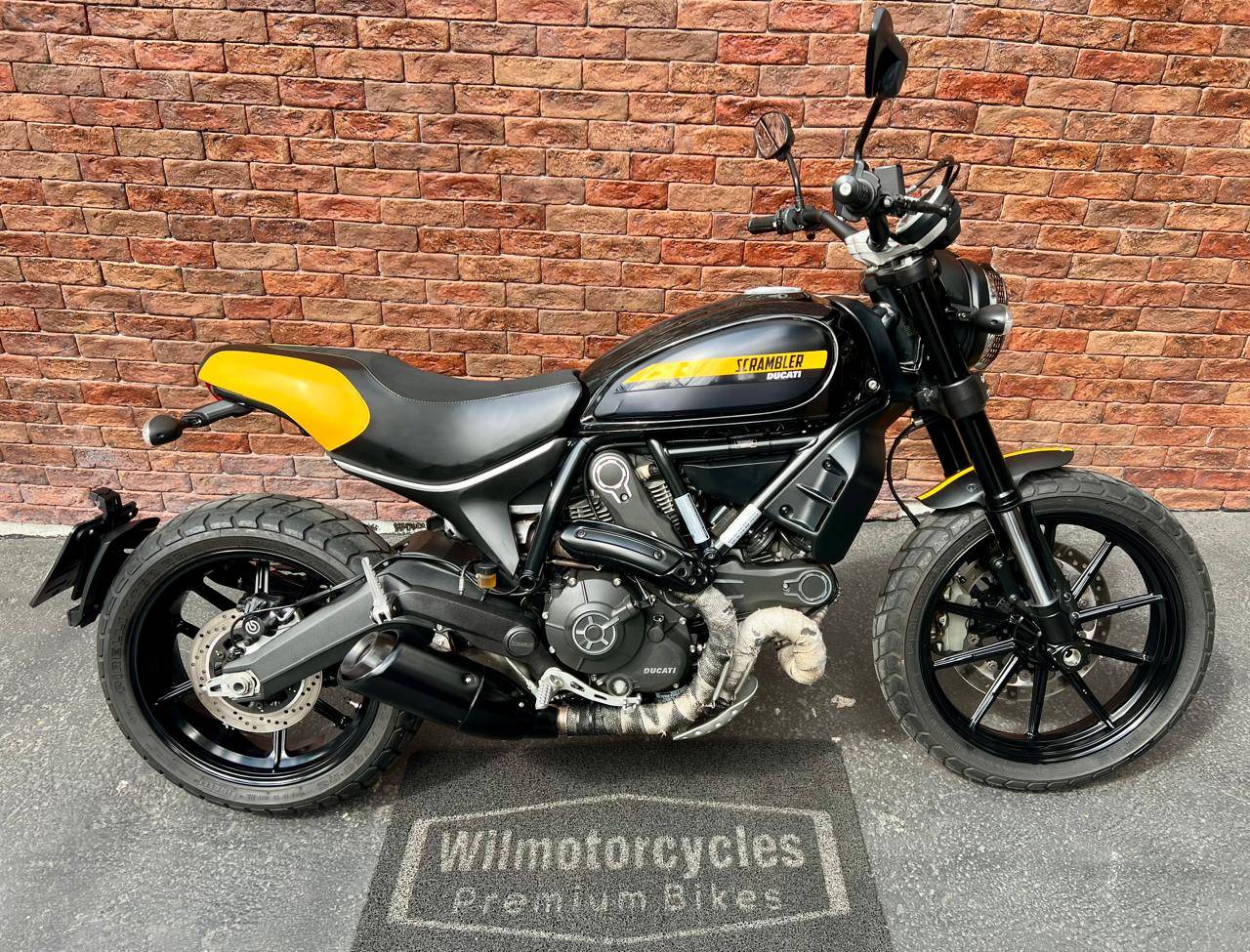 DUCATI SCRAMBLER FULL THROTTLE