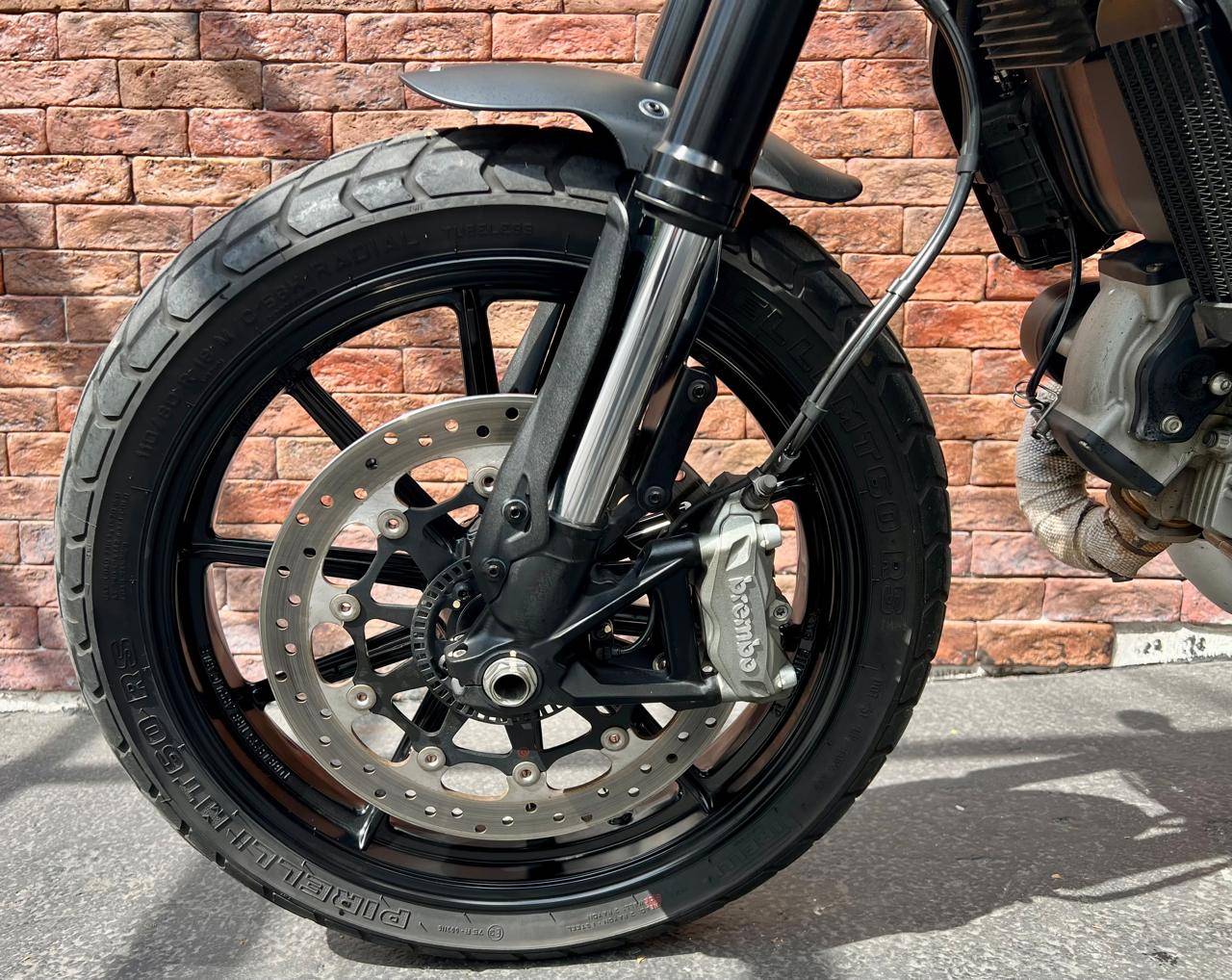 DUCATI SCRAMBLER FULL THROTTLE