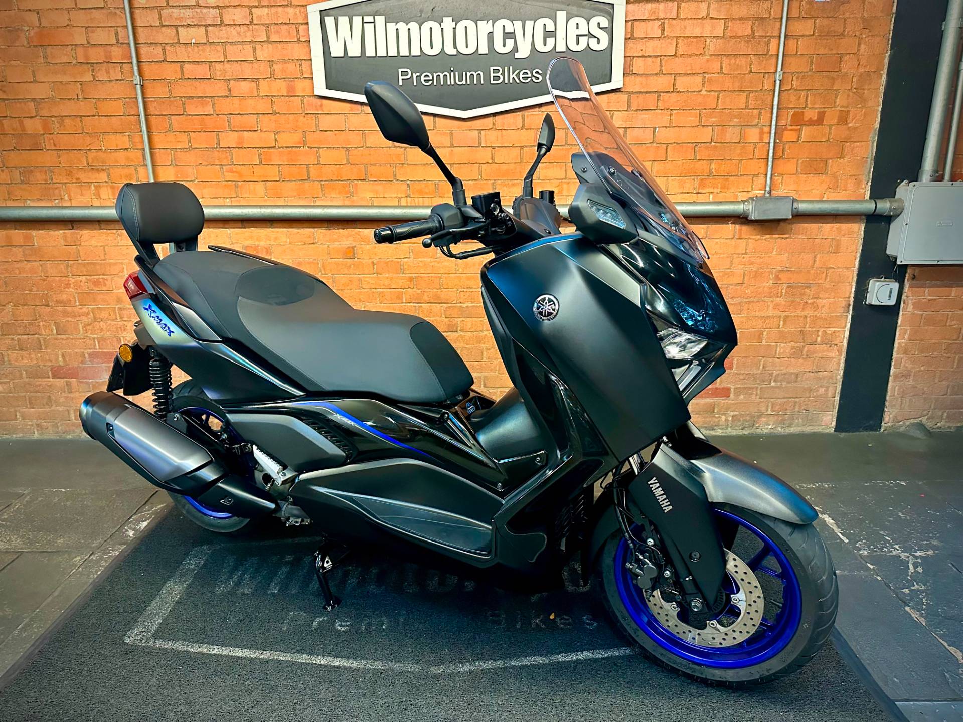 YAMAHA XMAX 300 CONNECTED ABS