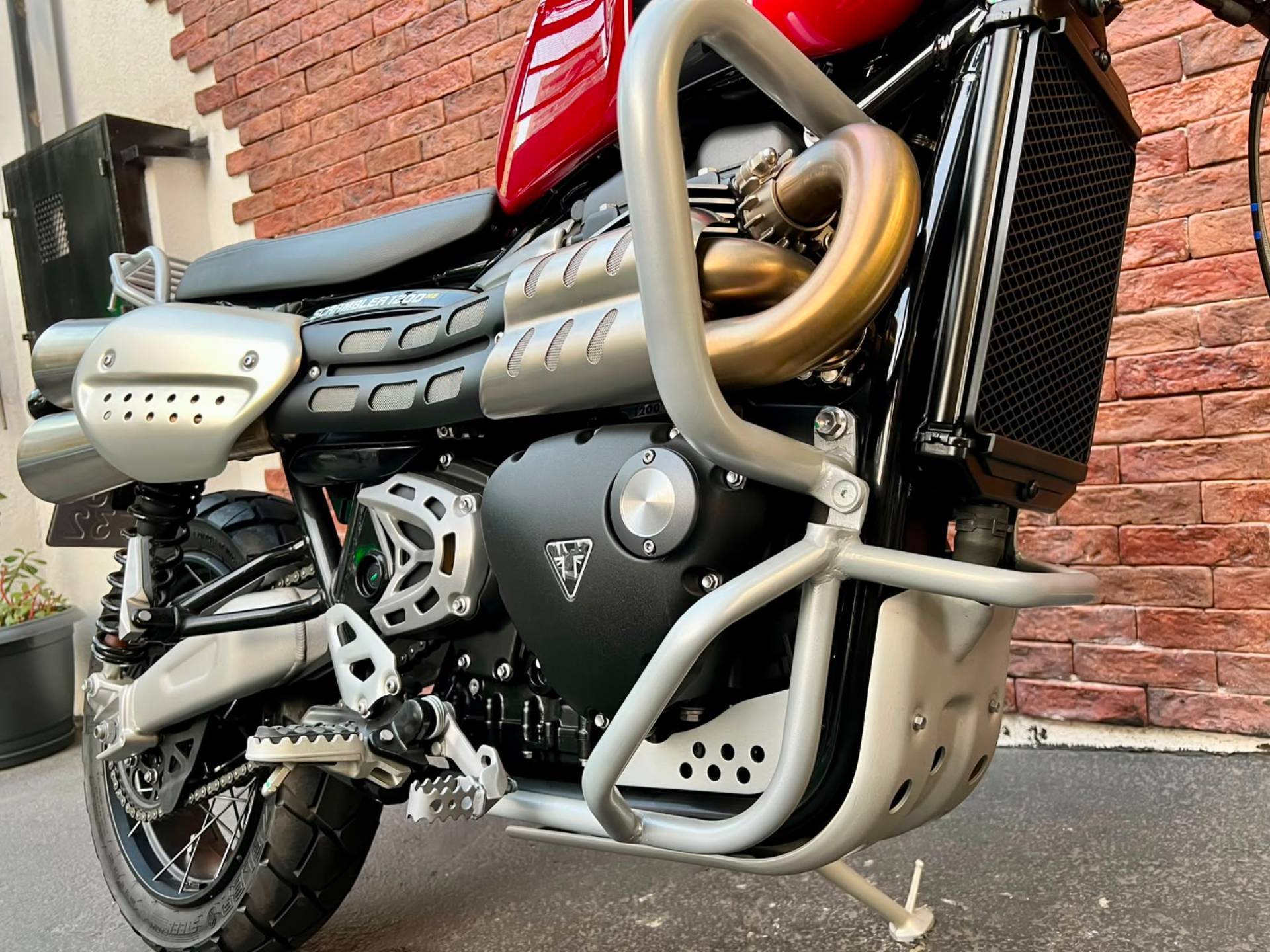 TRIUMPH BONNEVILLE SCRAMBLER 1200 XE