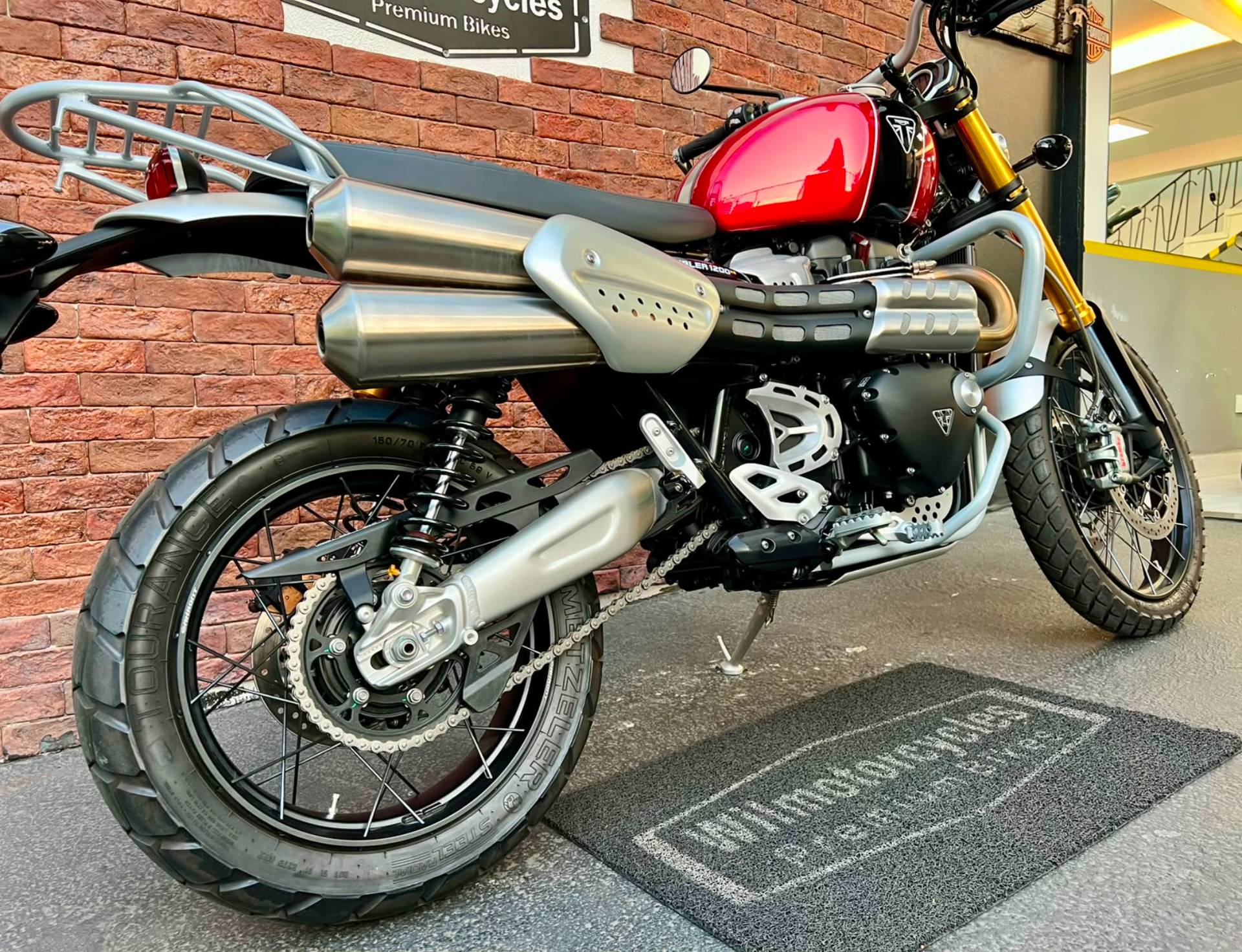 TRIUMPH BONNEVILLE SCRAMBLER 1200 XE