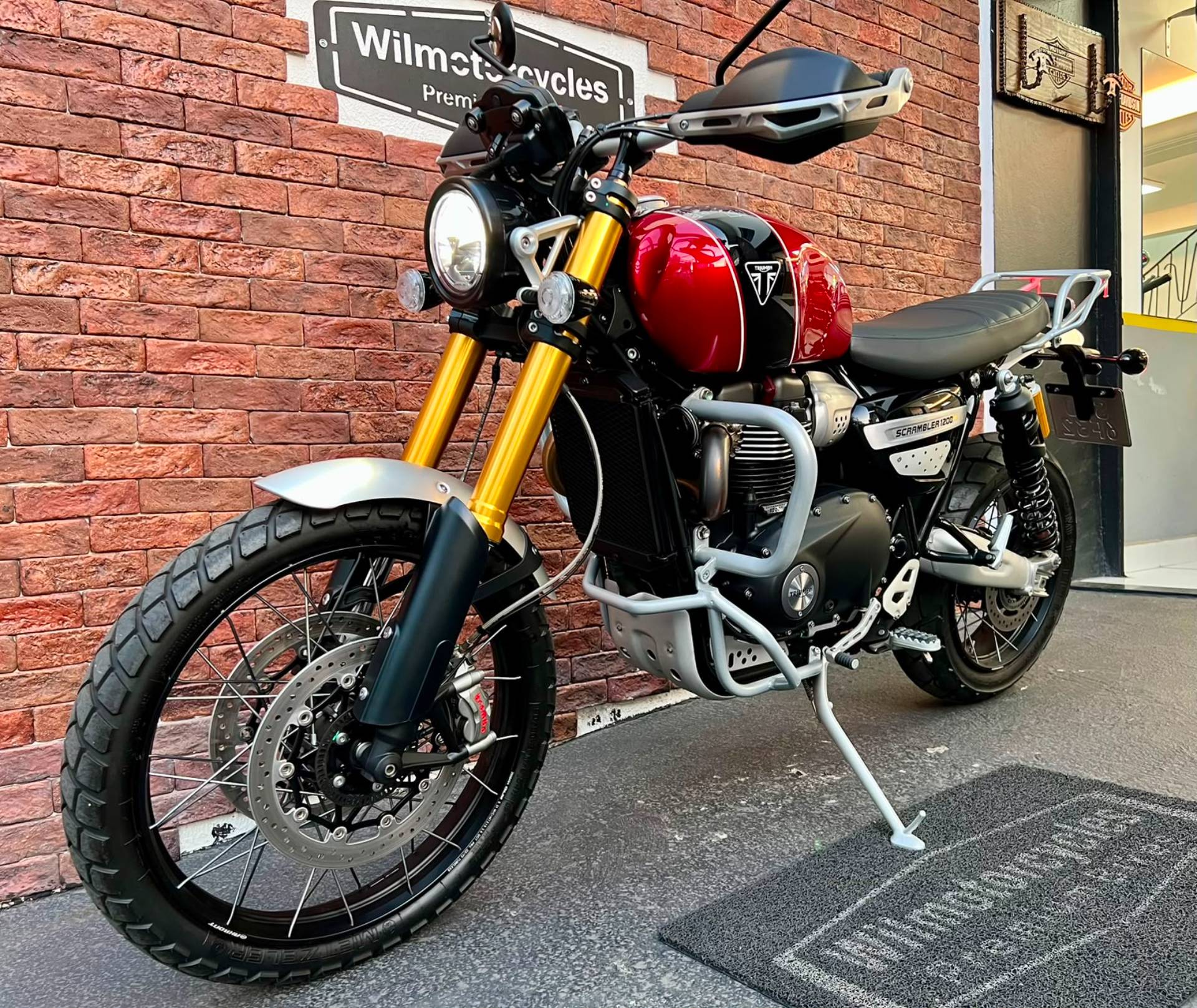 TRIUMPH BONNEVILLE SCRAMBLER 1200 XE