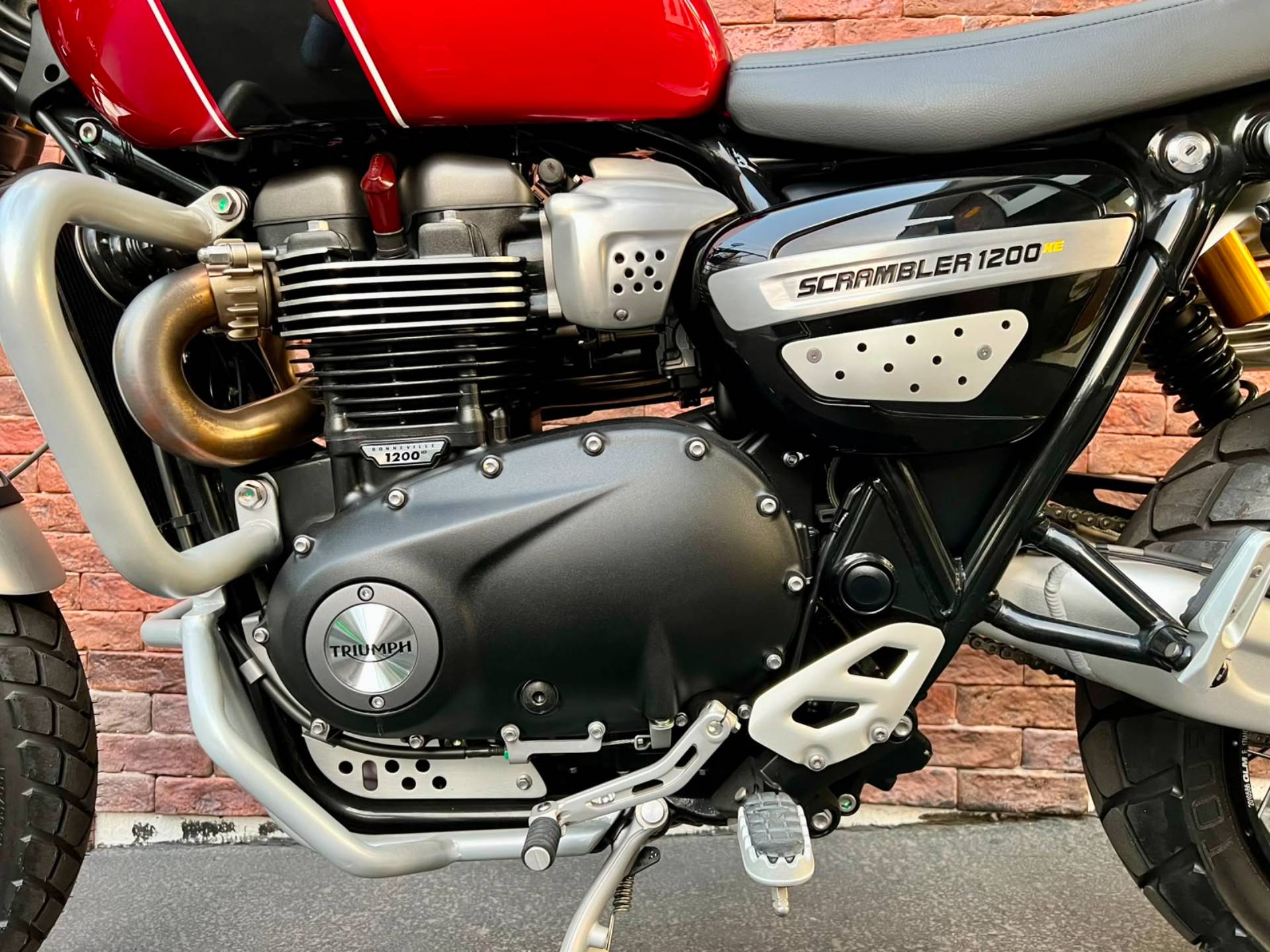 TRIUMPH BONNEVILLE SCRAMBLER 1200 XE