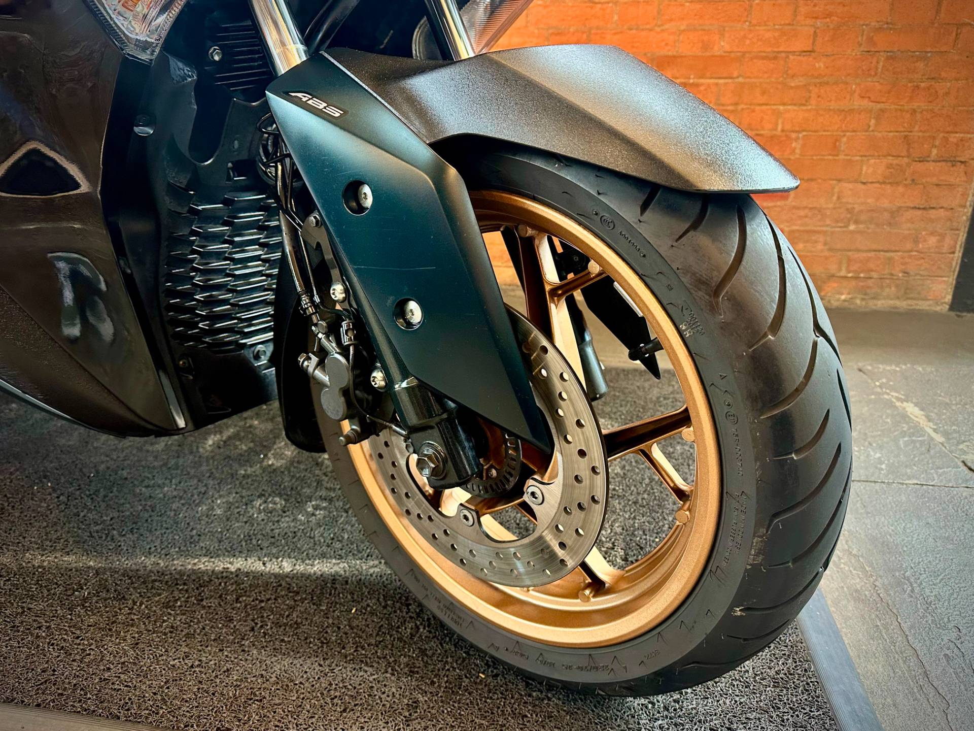 YAMAHA XMAX 250 CONNECTED ABS