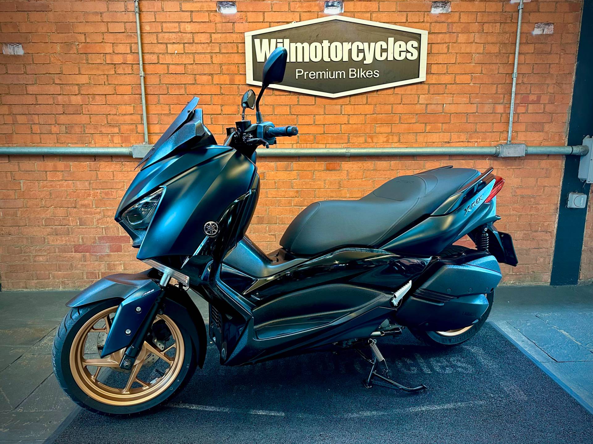 YAMAHA XMAX 250 CONNECTED ABS