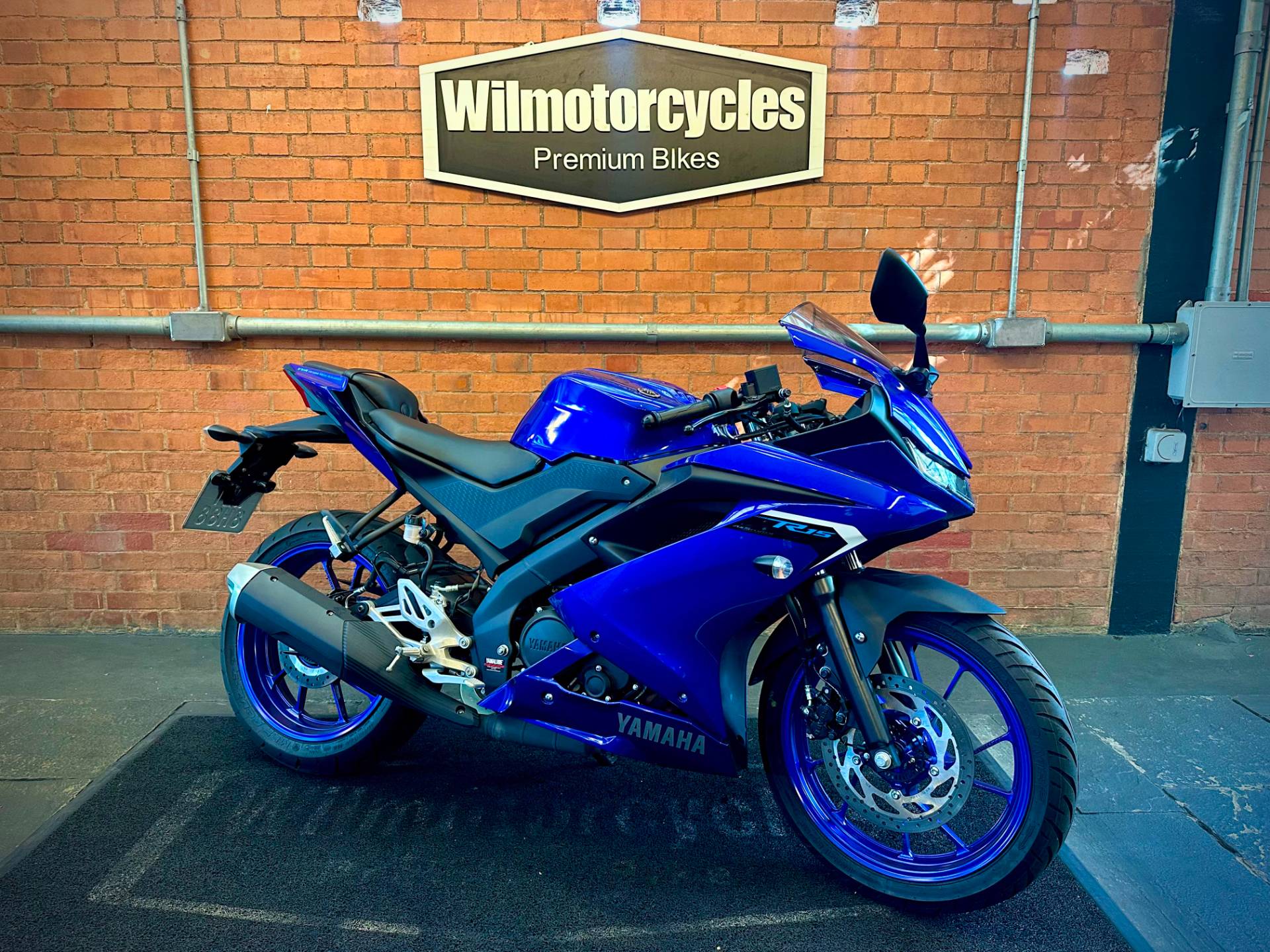 YAMAHA YZF R15