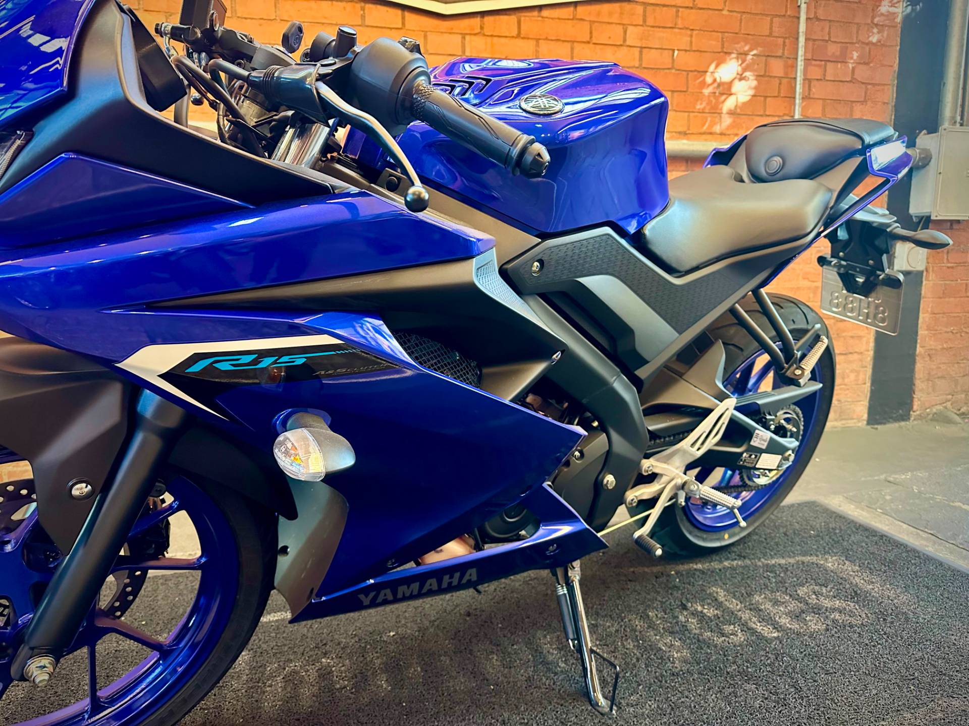 YAMAHA YZF R15