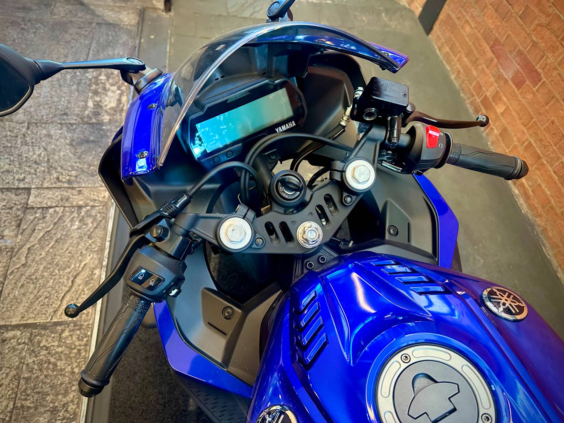 YAMAHA YZF R15
