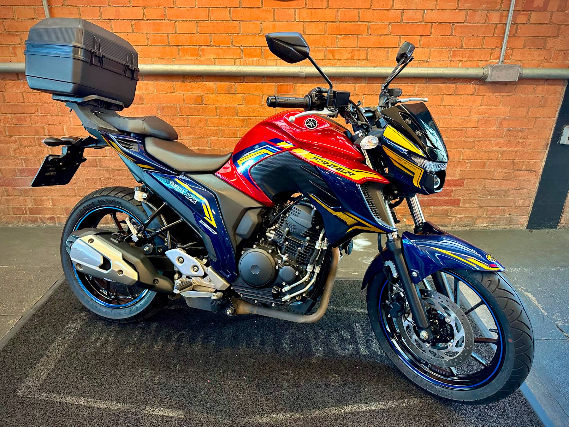 YAMAHA FZ25 FAZER ABS