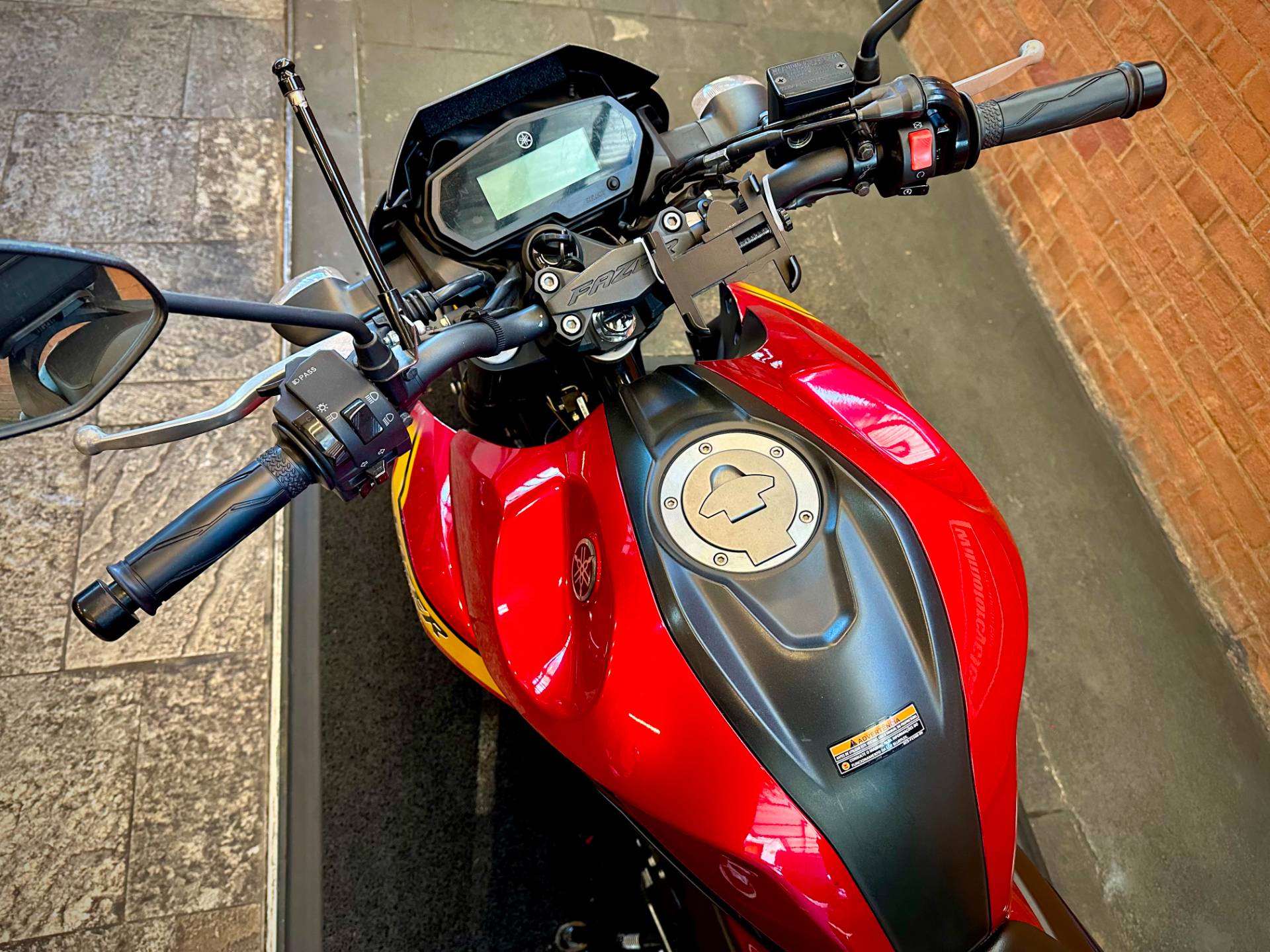YAMAHA FZ25 FAZER ABS