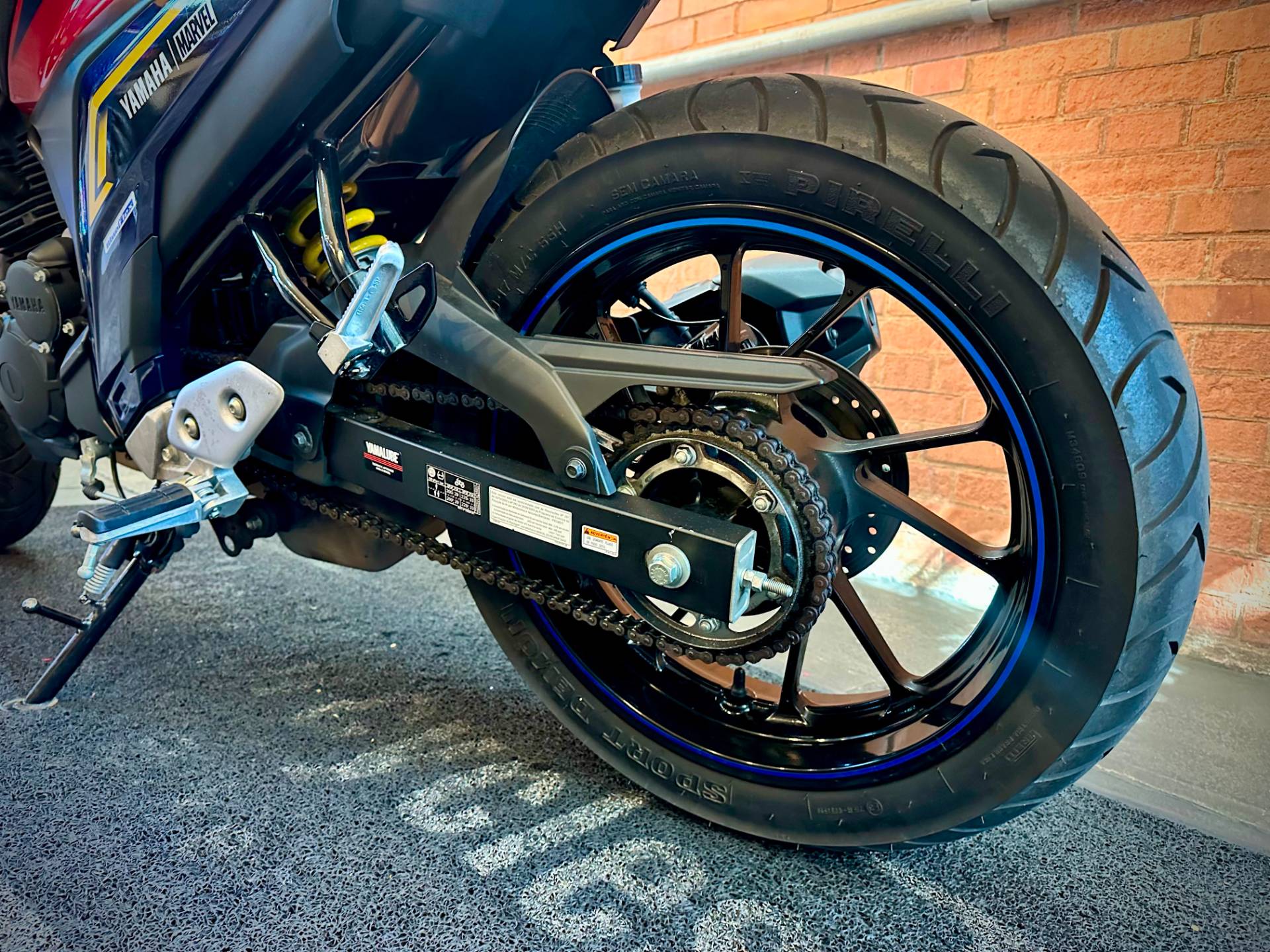 YAMAHA FZ25 FAZER ABS