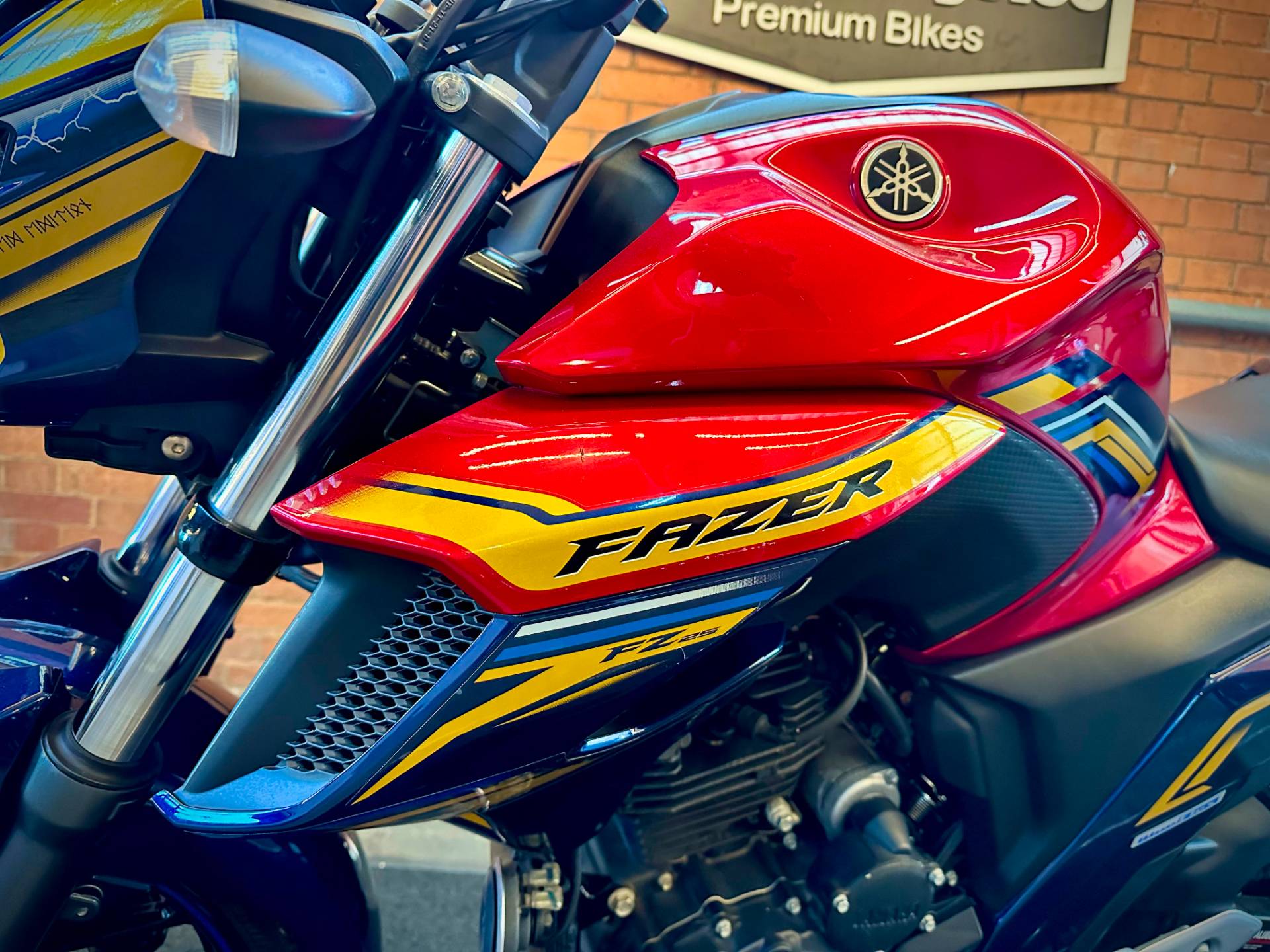 YAMAHA FZ25 FAZER ABS