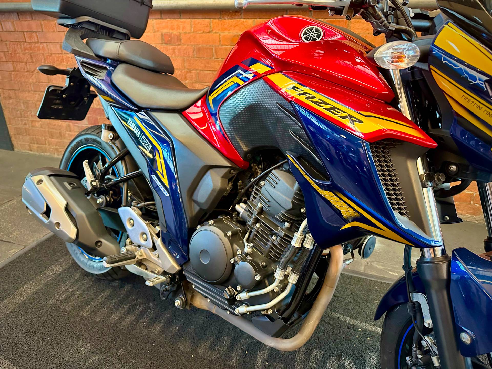 YAMAHA FZ25 FAZER ABS