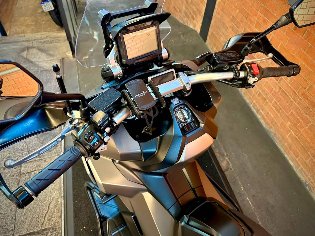 HONDA X-ADV