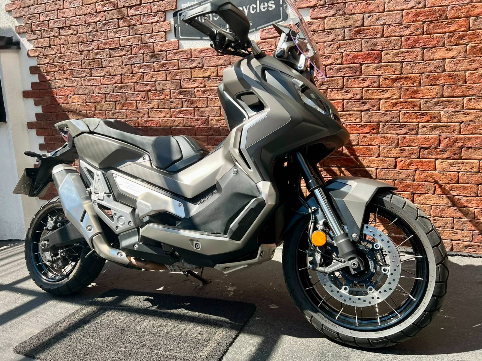 HONDA X-ADV
