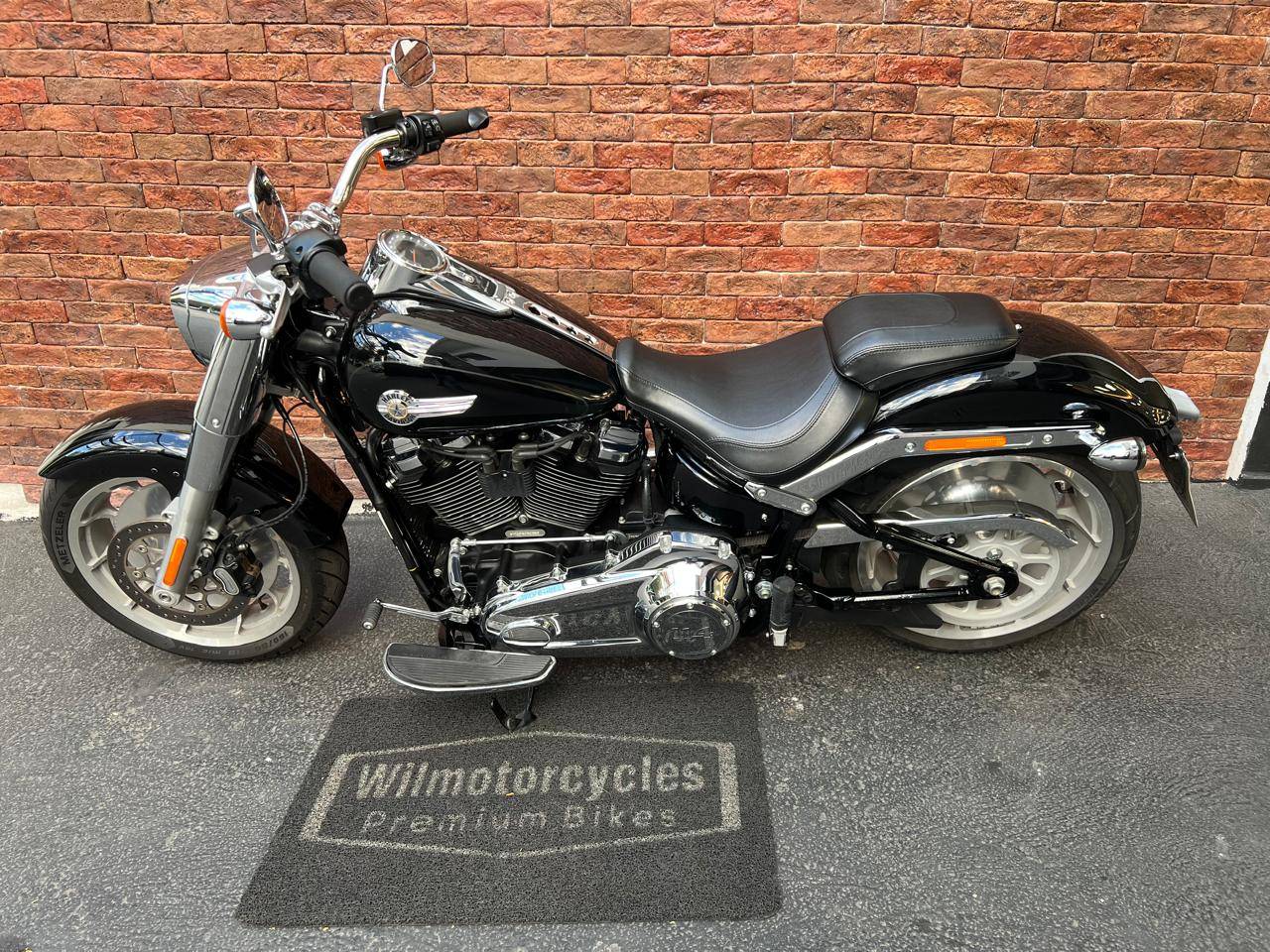 HARLEY-DAVIDSON SOFTAIL FAT BOY 114