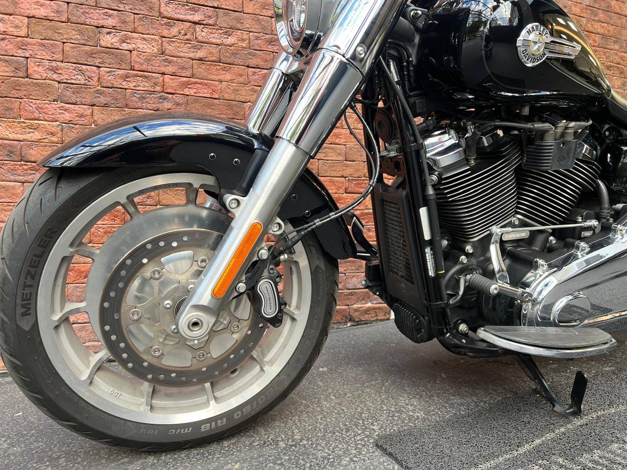 HARLEY-DAVIDSON SOFTAIL FAT BOY 114