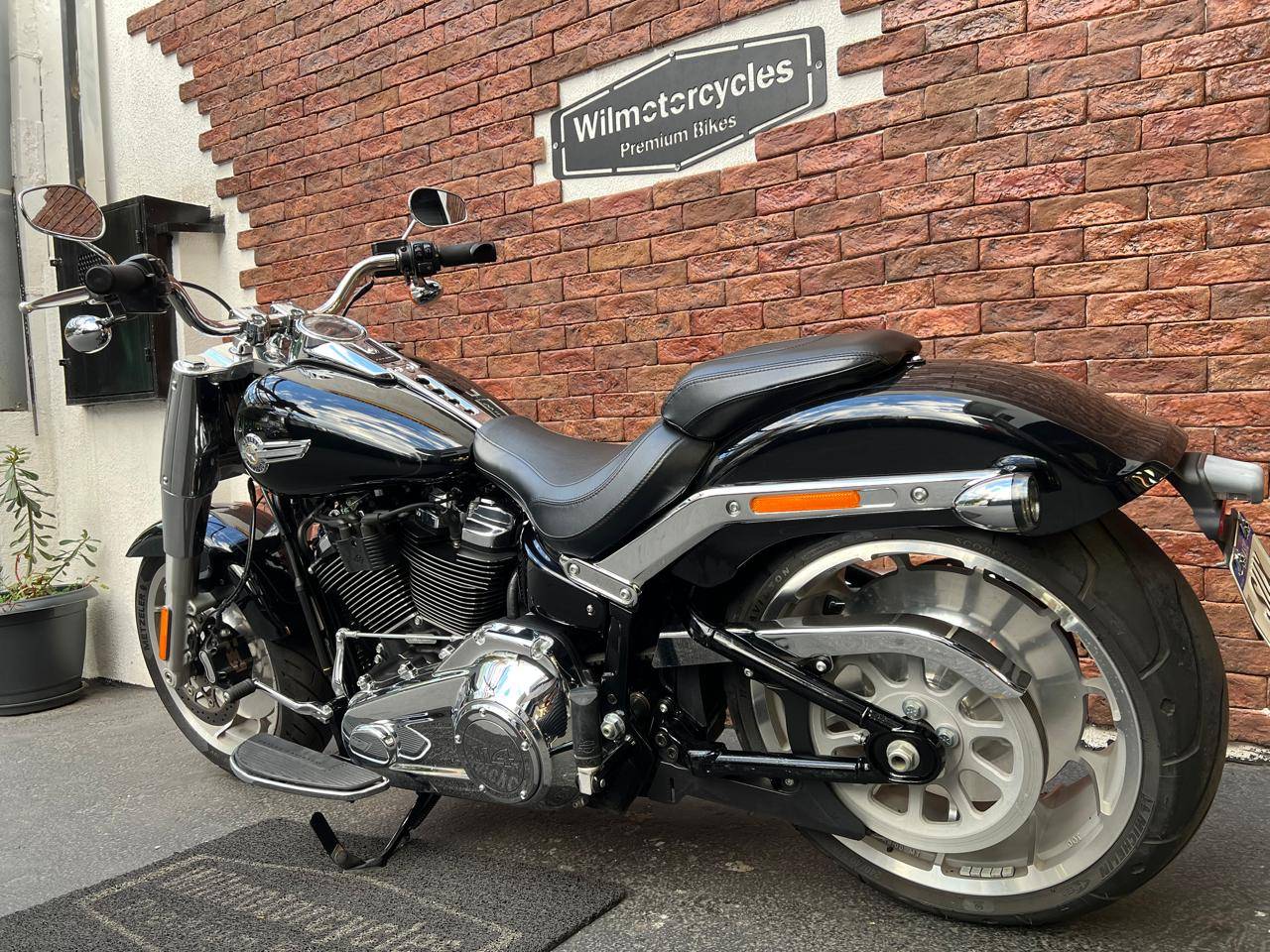 HARLEY-DAVIDSON SOFTAIL FAT BOY 114