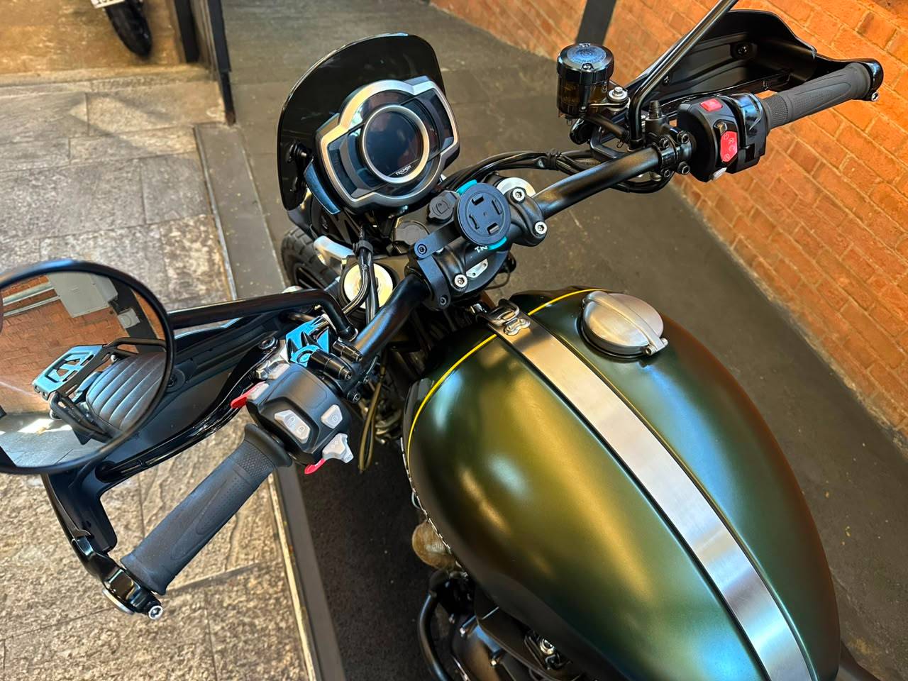 TRIUMPH BONNEVILLE SCRAMBLER 1200 XC