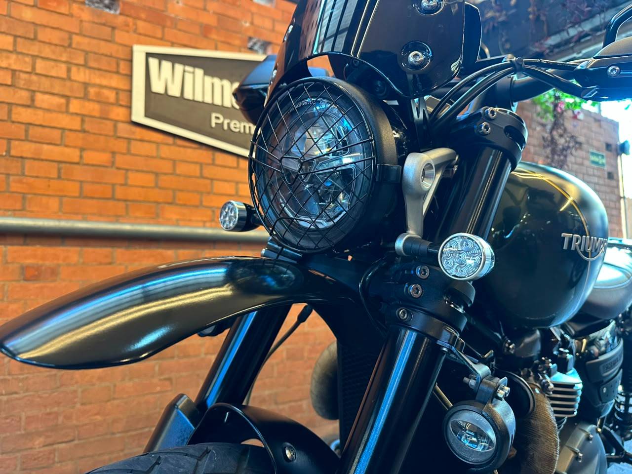 TRIUMPH BONNEVILLE SCRAMBLER 1200 XC