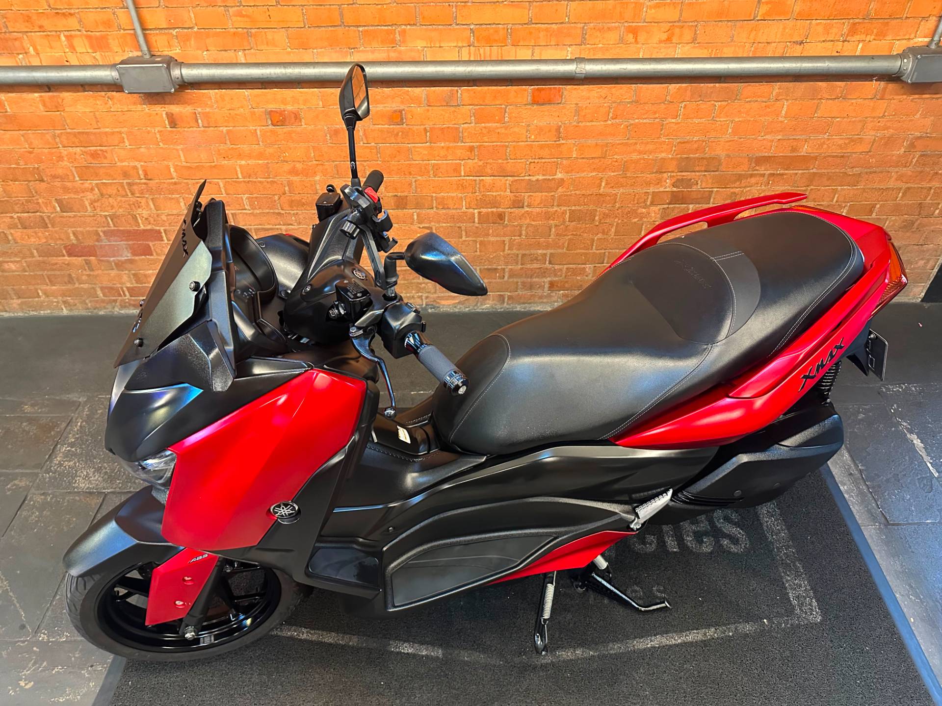 YAMAHA XMAX ABS