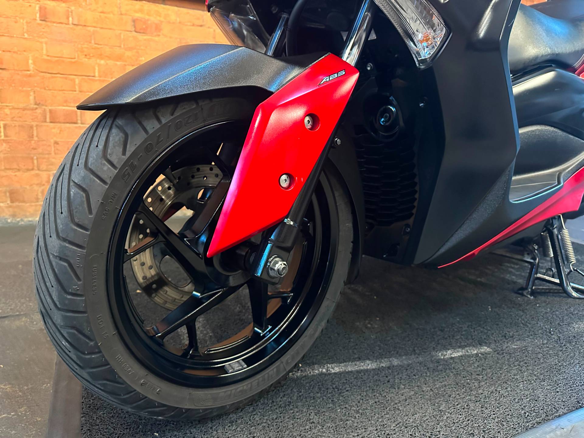 YAMAHA XMAX ABS