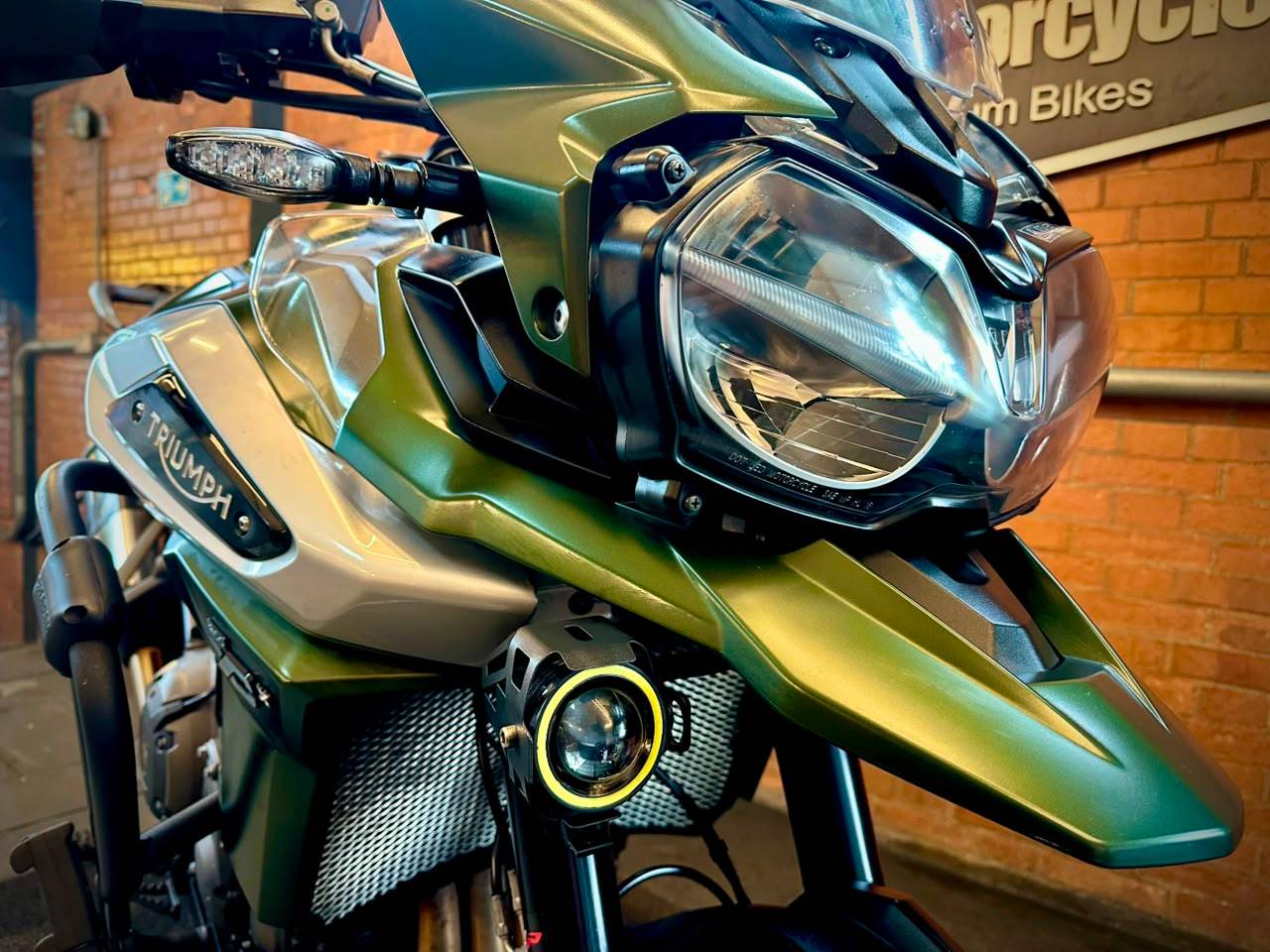 TRIUMPH TIGER 1200 XCX