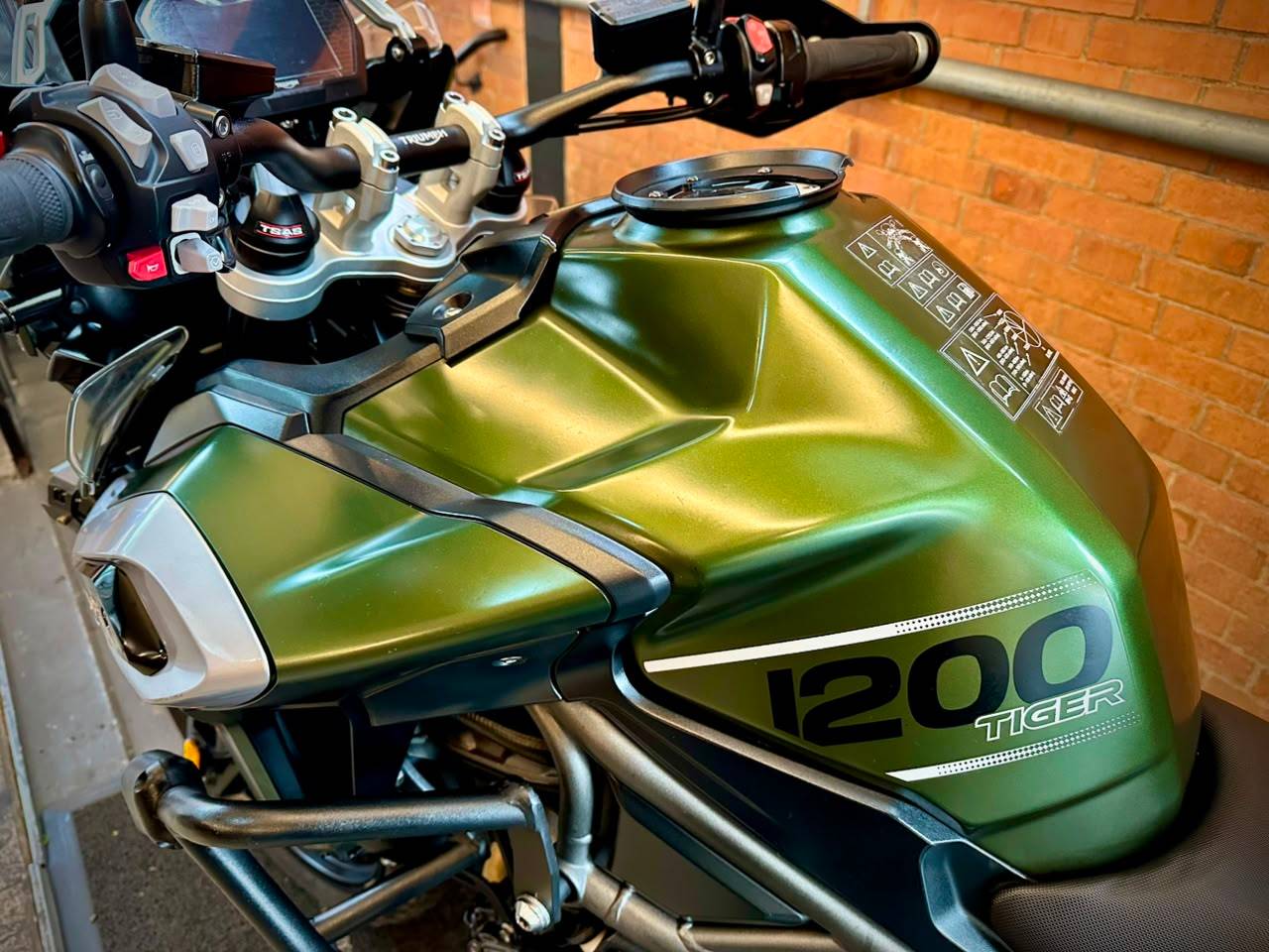 TRIUMPH TIGER 1200 XCX