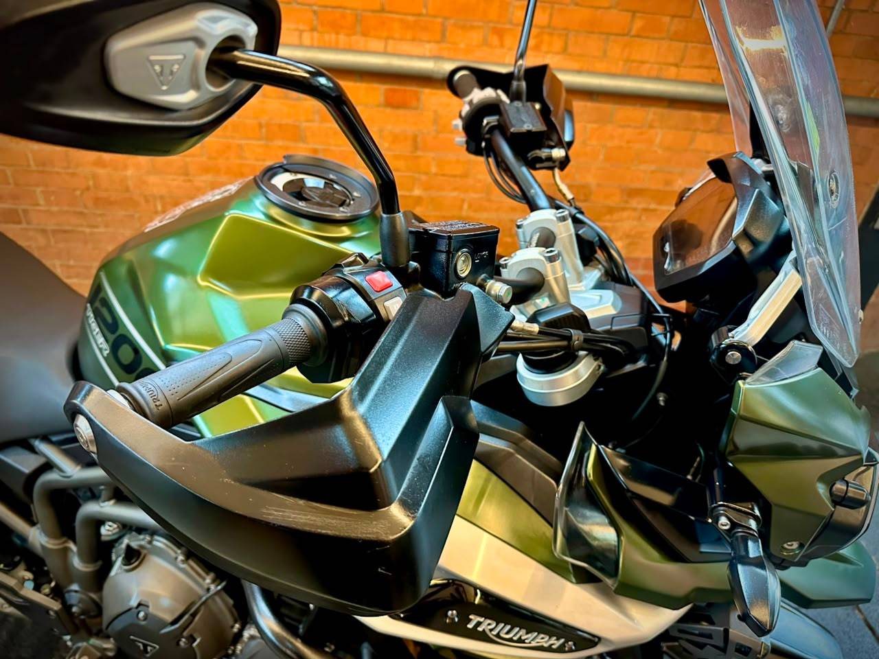 TRIUMPH TIGER 1200 XCX