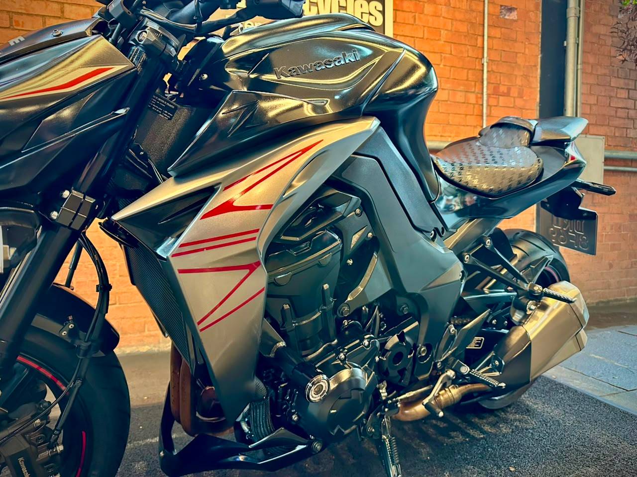 KAWASAKI Z1000 ABS