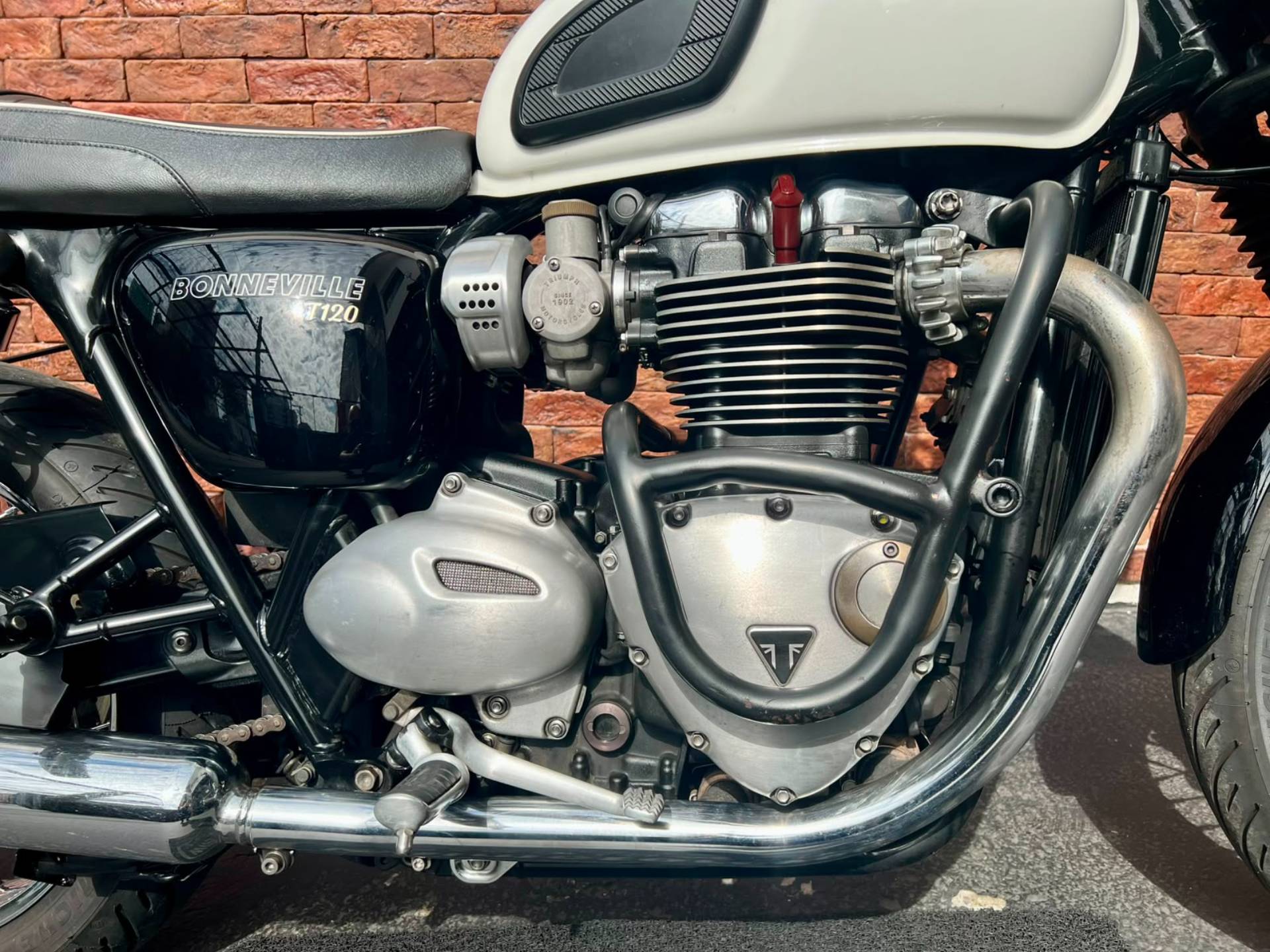 TRIUMPH BONNEVILLE T120 1200