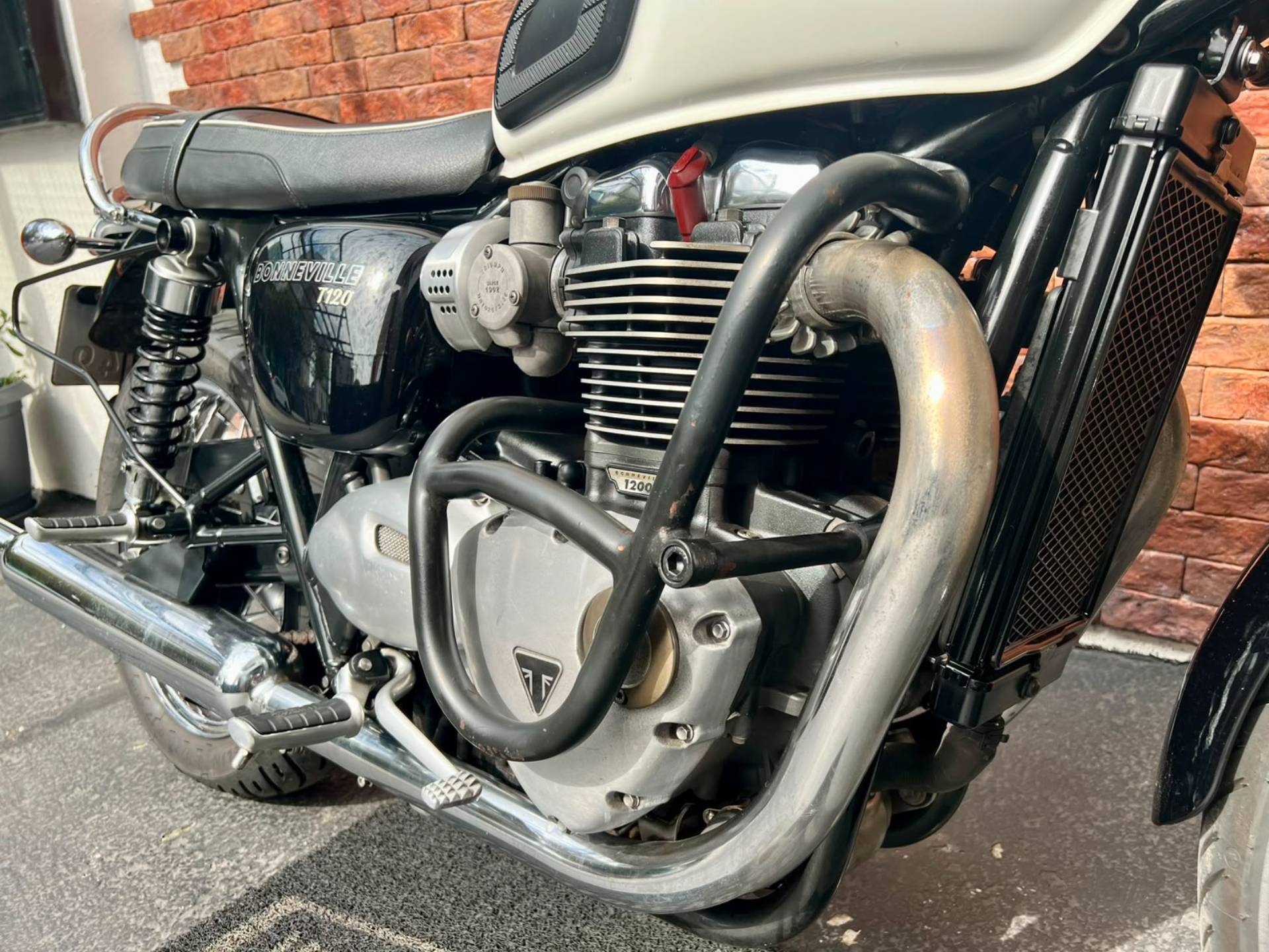 TRIUMPH BONNEVILLE T120 1200
