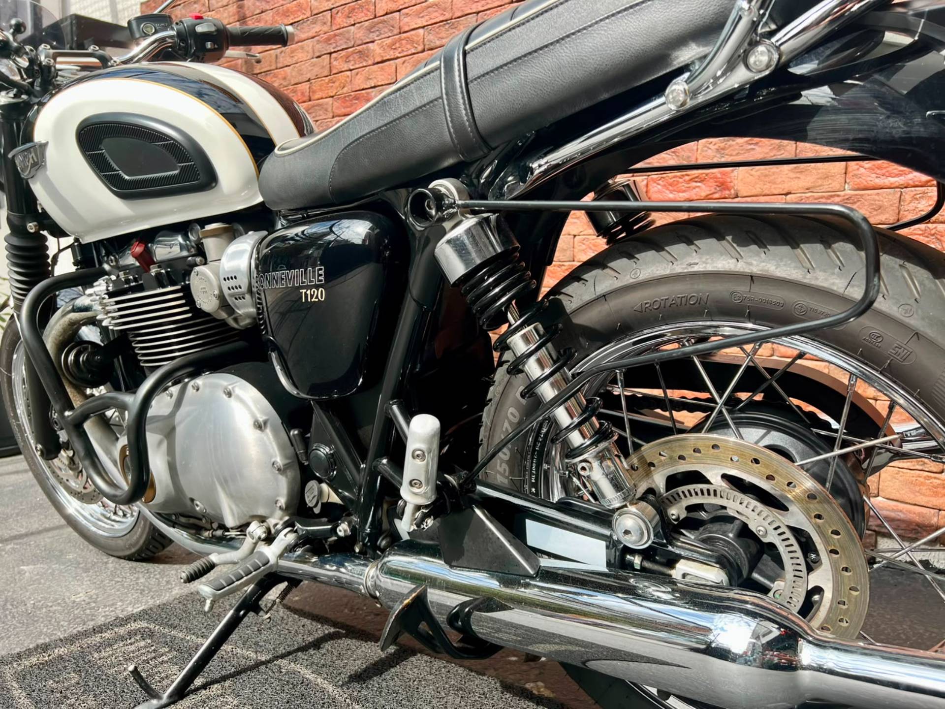 TRIUMPH BONNEVILLE T120 1200