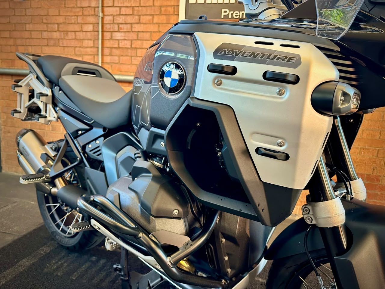 BMW R 1300 GS ADVENTURE TRIPLE BLACK