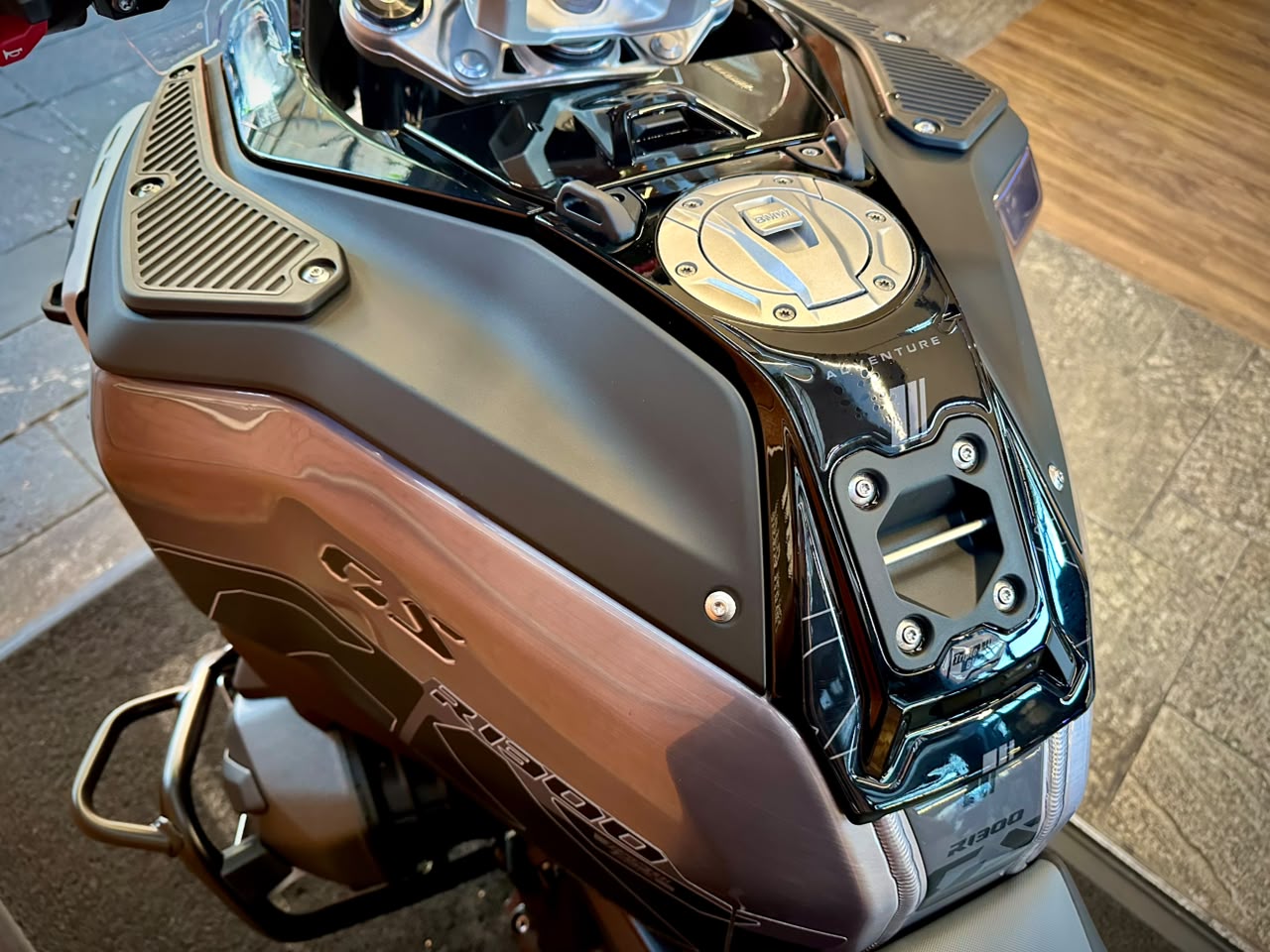 BMW R 1300 GS ADVENTURE TRIPLE BLACK