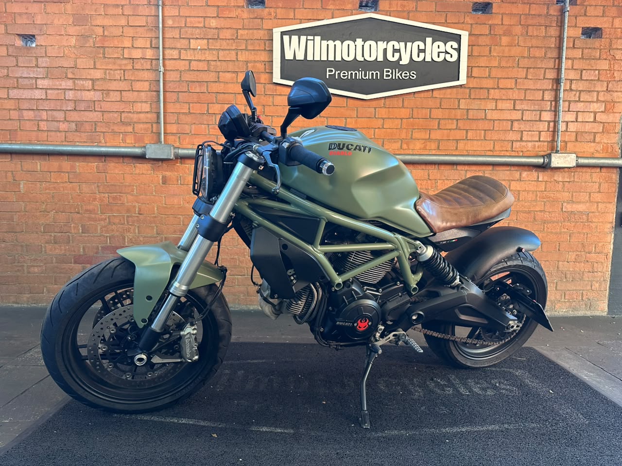 DUCATI MONSTER 797
