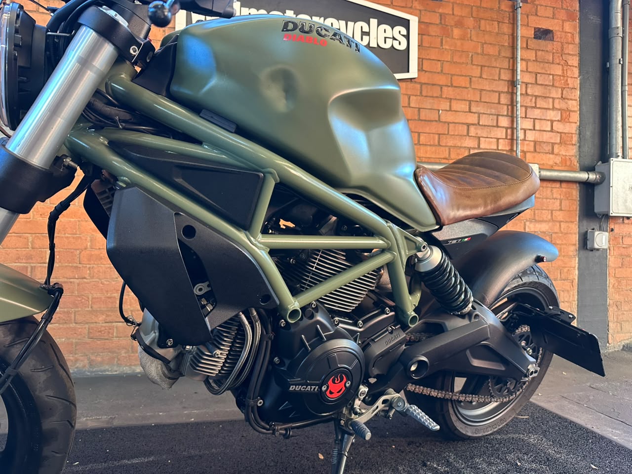 DUCATI MONSTER 797