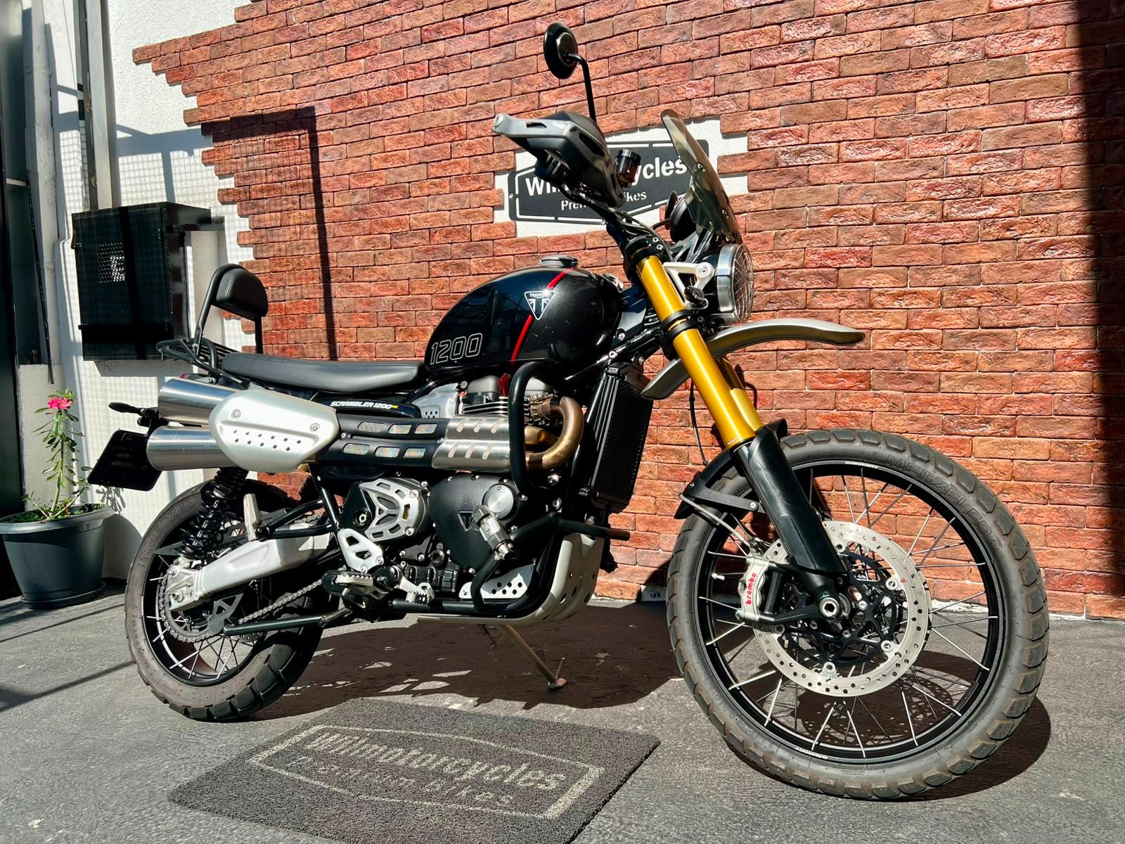 TRIUMPH BONNEVILLE SCRAMBLER 1200 XE