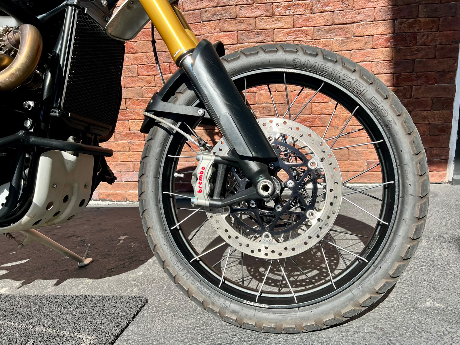 TRIUMPH BONNEVILLE SCRAMBLER 1200 XE