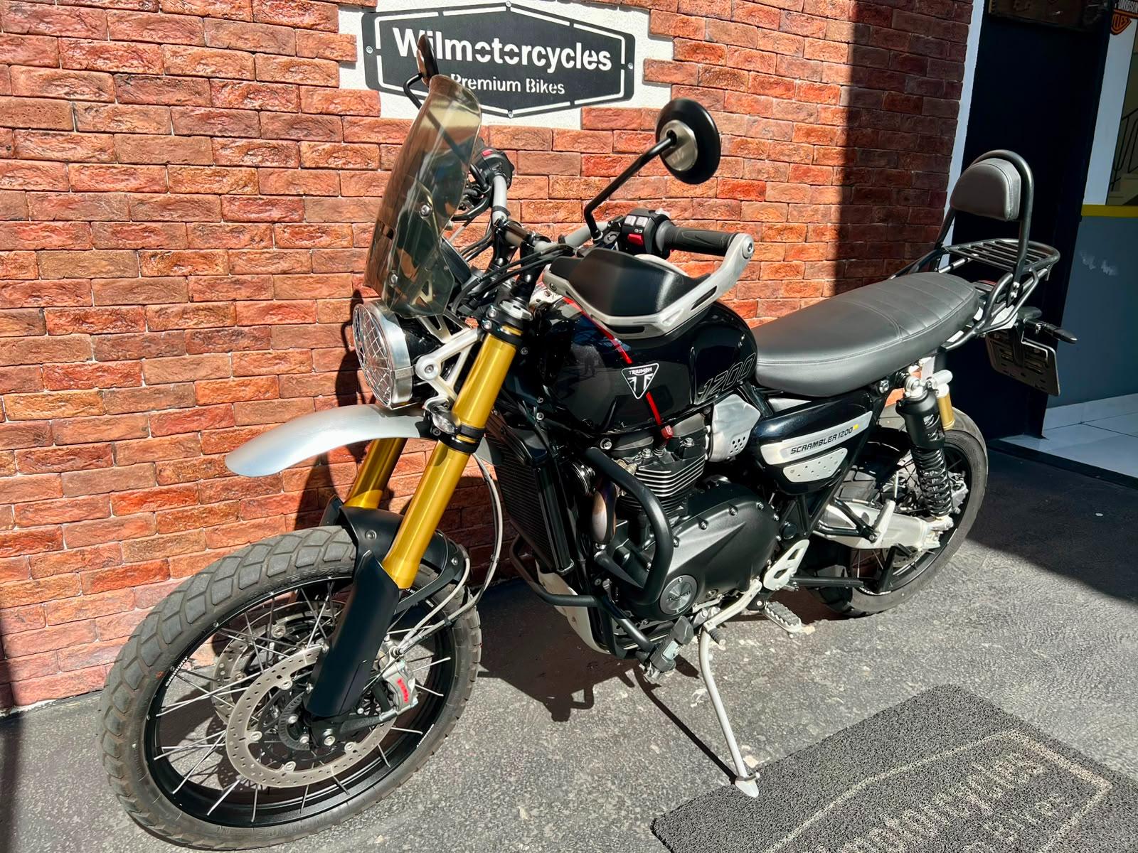 TRIUMPH BONNEVILLE SCRAMBLER 1200 XE